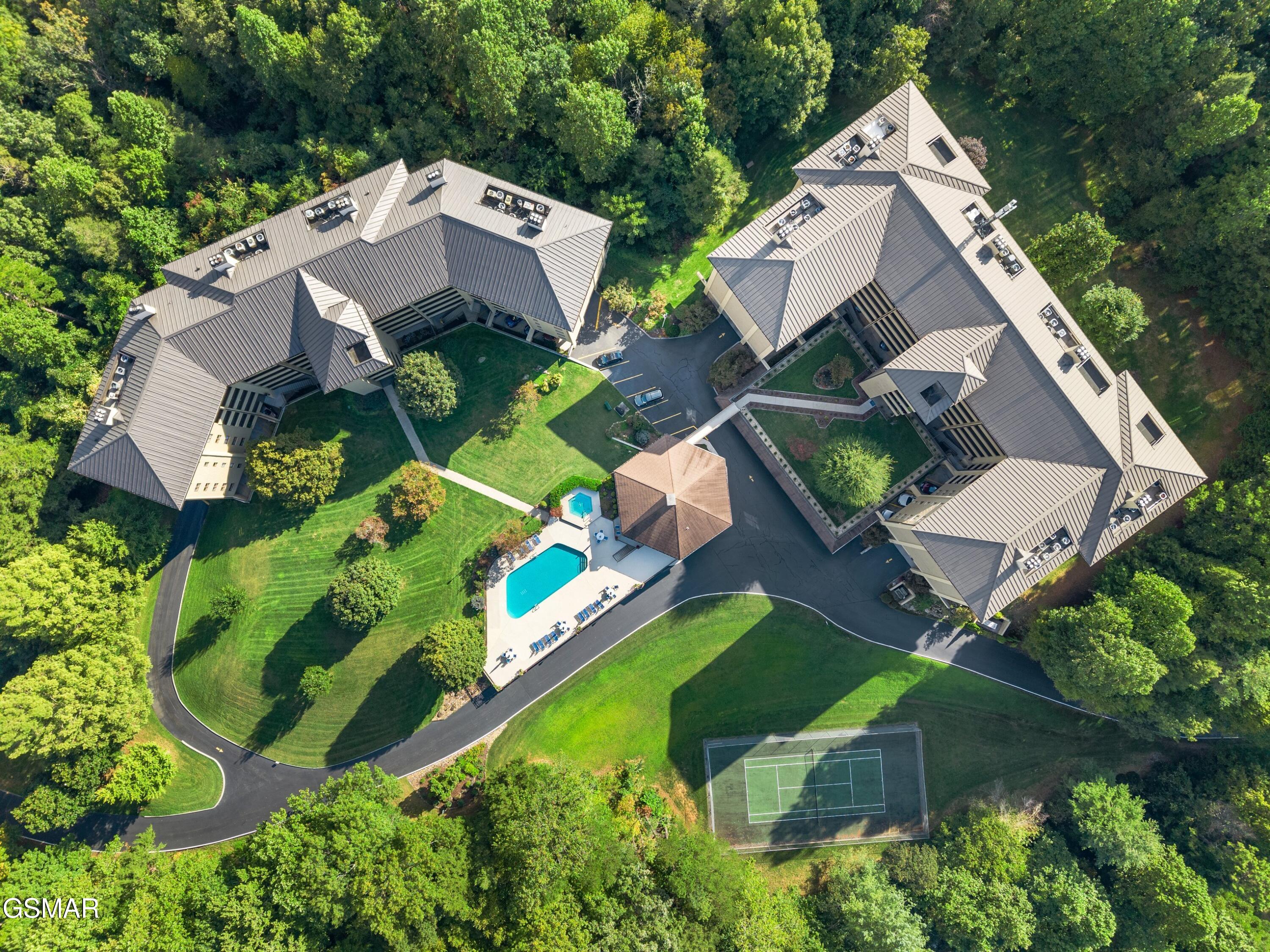 Gatlinburg, Tennessee, 37738, United States, 3 Bedrooms Bedrooms, ,2 BathroomsBathrooms,Residential,For Sale,1983450