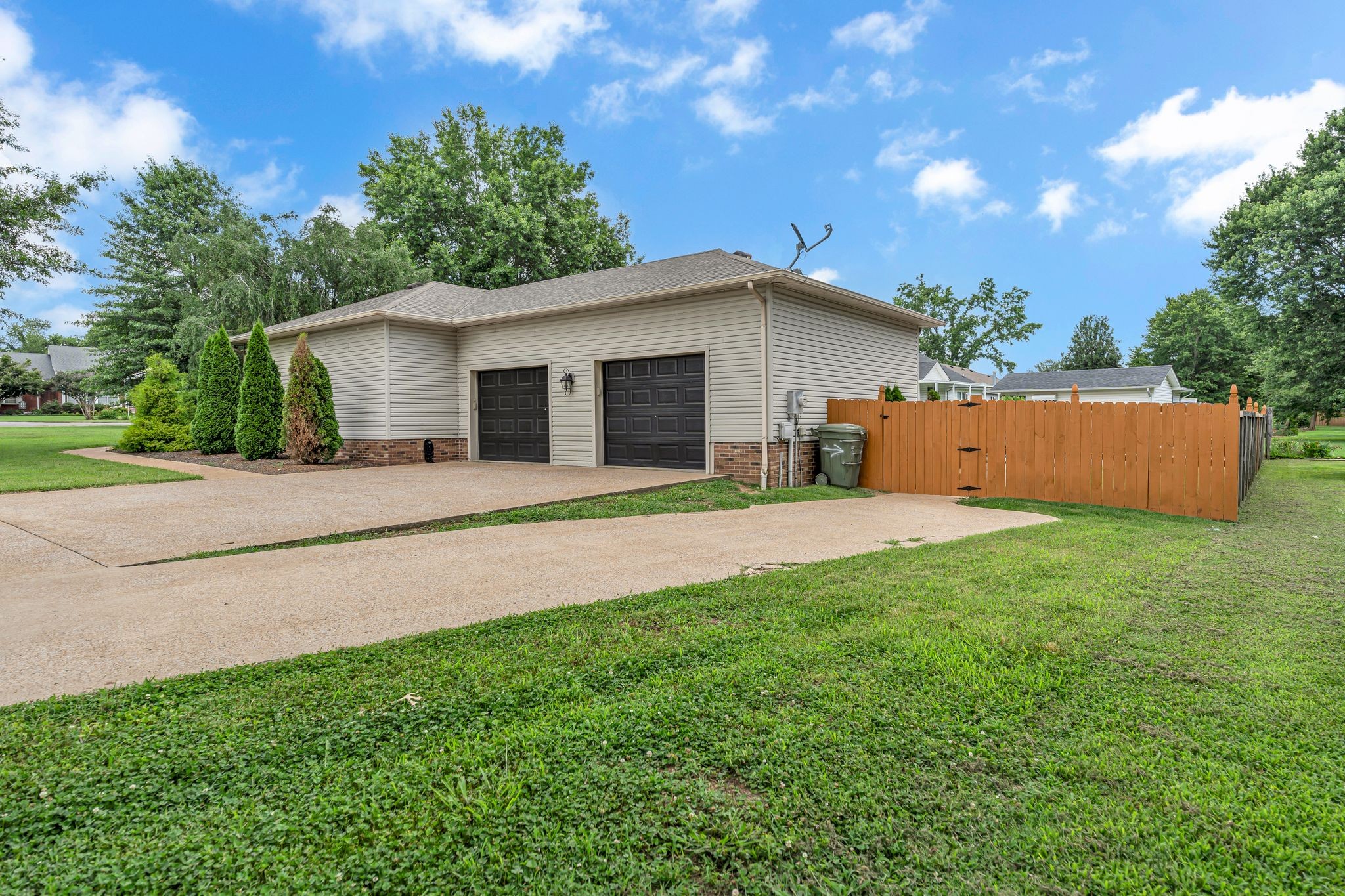  801 Douglas Dr, Lawrenceburg, TN, 38464 - 物件實景