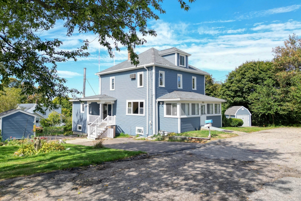 Hull, Massachusetts, 02045, United States, 6 Bedrooms Bedrooms, ,3 BathroomsBathrooms,Residential,For Sale,1978690