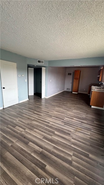 Bakersfield, California, 93534, United States, 8 Bedrooms Bedrooms, ,Residential,For Sale,1981314