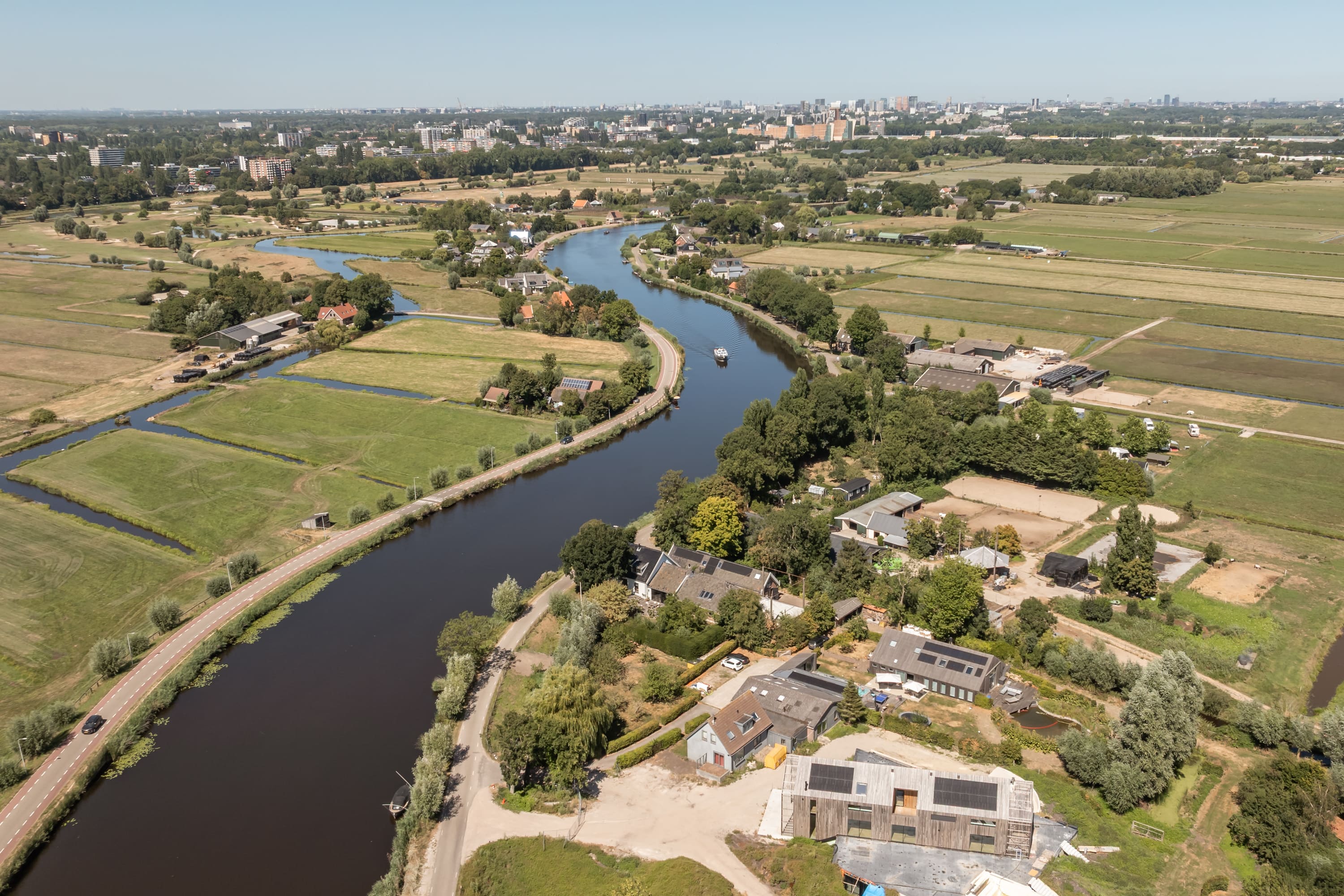  Idyllic living on the Amstel, with a characterful winter house and summer house - 物件實景