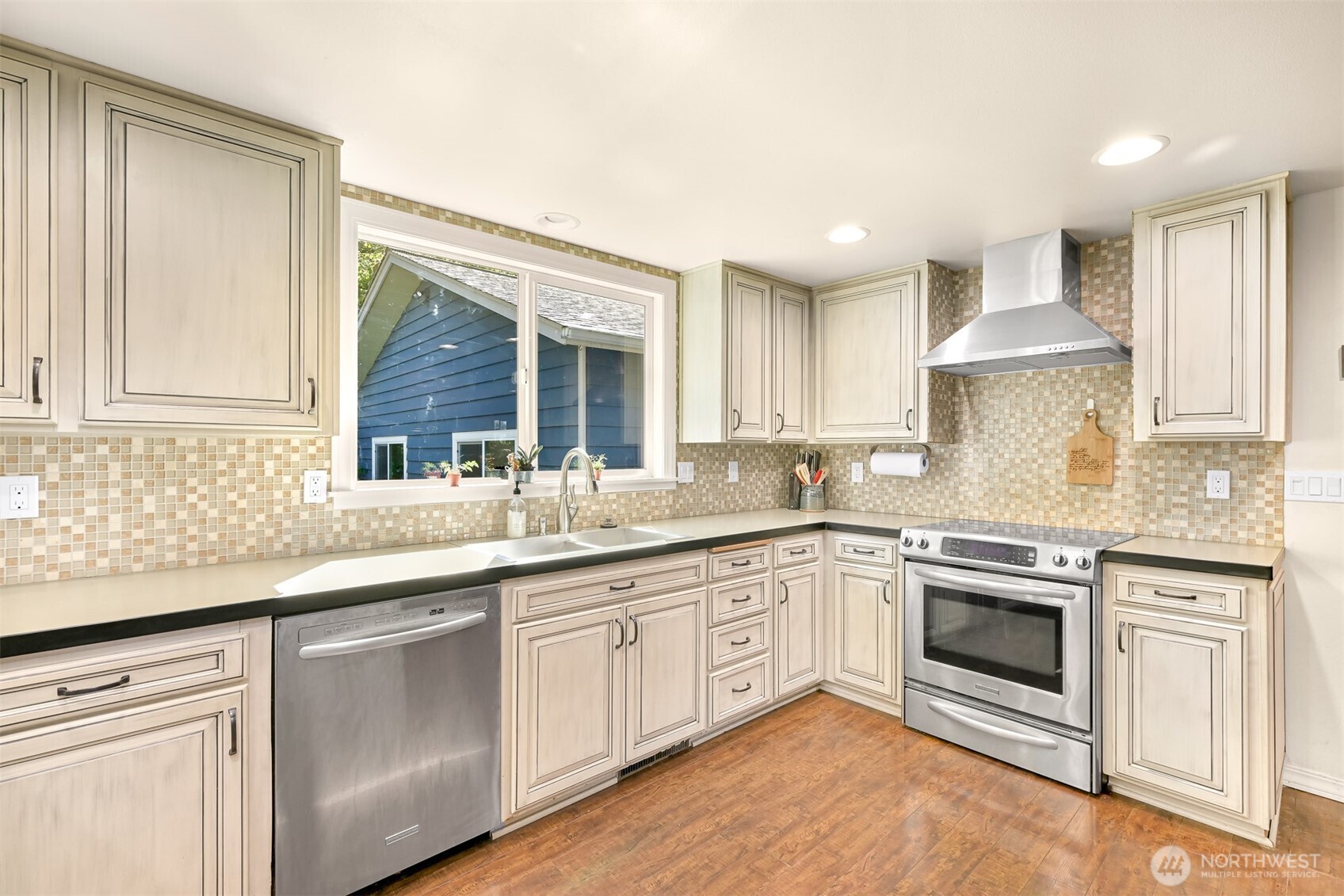 Ferndale, Washington, 98248, United States, 4 Bedrooms Bedrooms, ,3 BathroomsBathrooms,Residential,For Sale,1901183