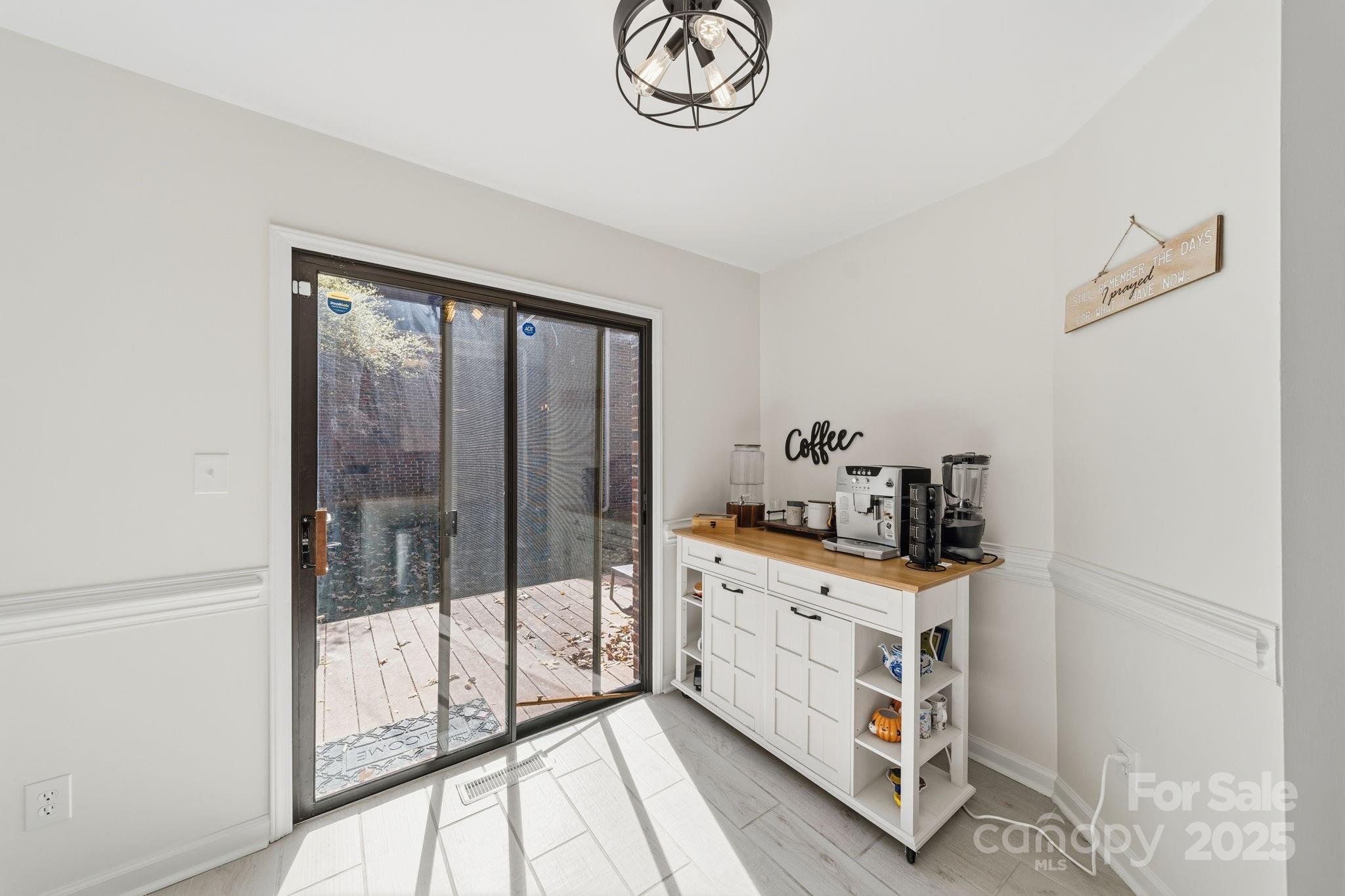 Charlotte, North Carolina, 28226, United States, 3 Bedrooms Bedrooms, ,2 BathroomsBathrooms,Residential,For Sale,1991268