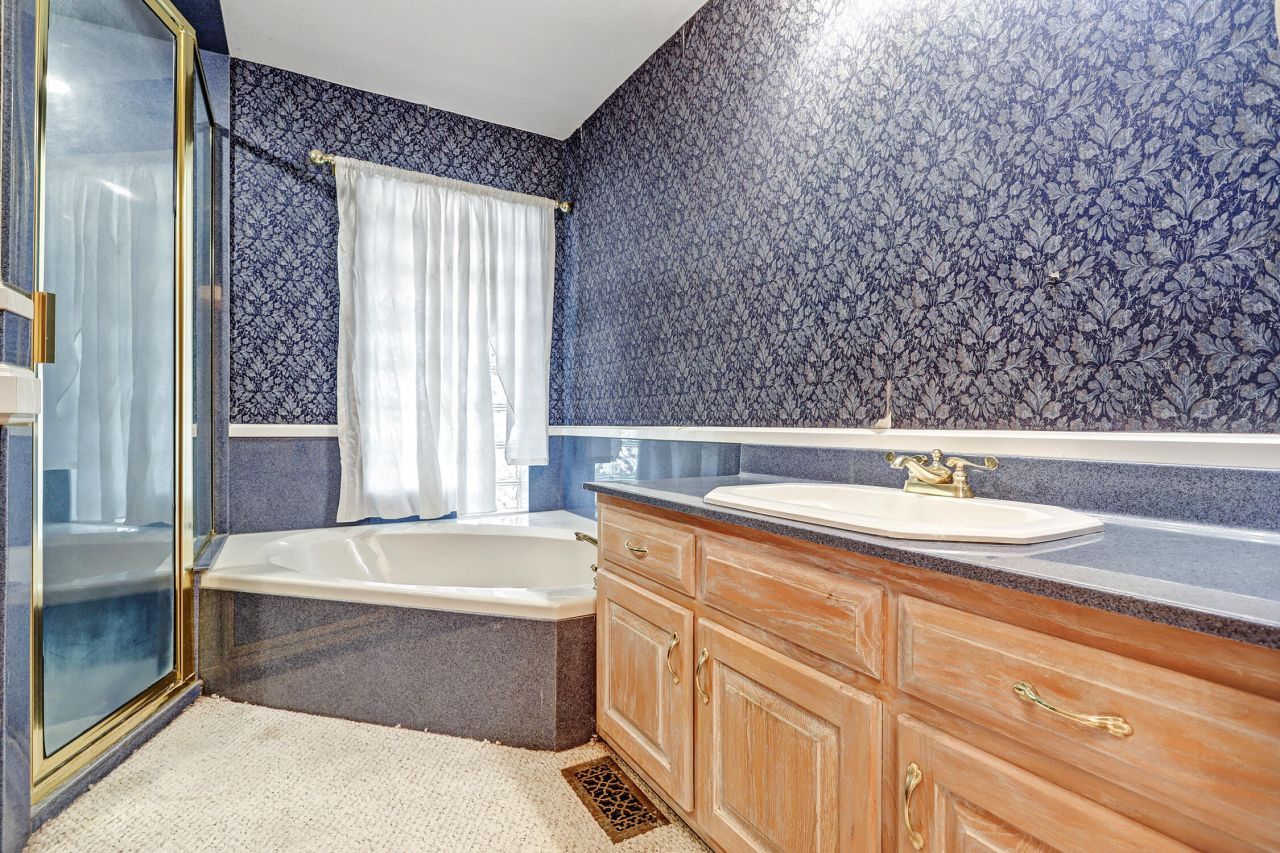 Los Ranchos, New Mexico, 87107, United States, 5 Bedrooms Bedrooms, ,5 BathroomsBathrooms,Residential,For Sale,1900994