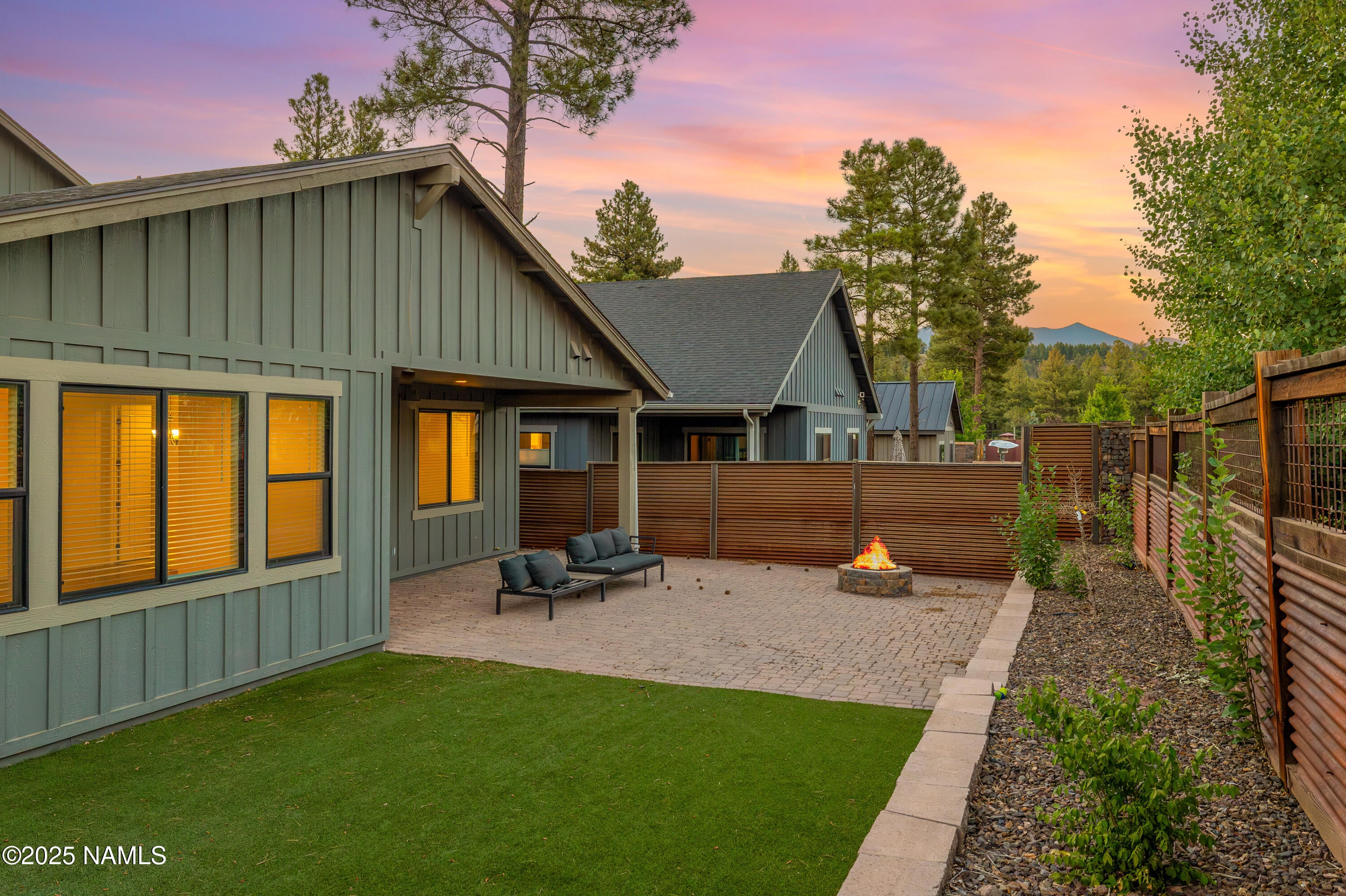 Flagstaff, Arizona, 86001, United States, 5 Bedrooms Bedrooms, ,4 BathroomsBathrooms,Residential,For Sale,1902555