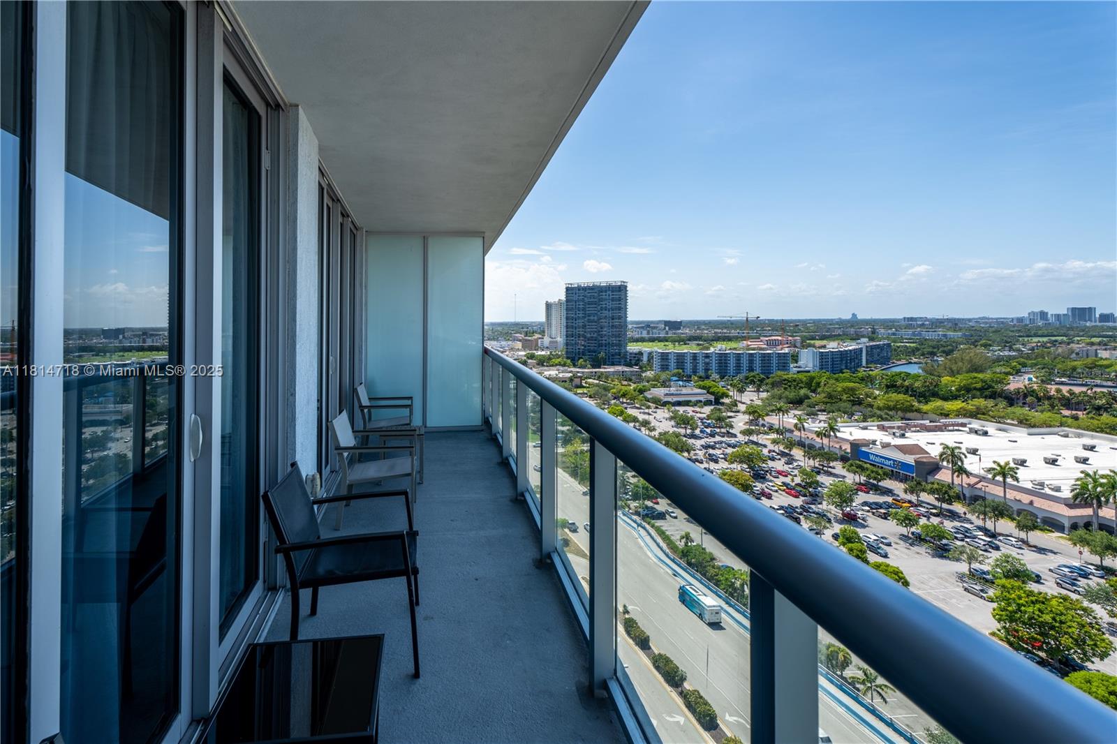 Hallandale Beach, Florida, 33009, United States, 2 Bedrooms Bedrooms, ,2 BathroomsBathrooms,Residential,For Sale,1840698