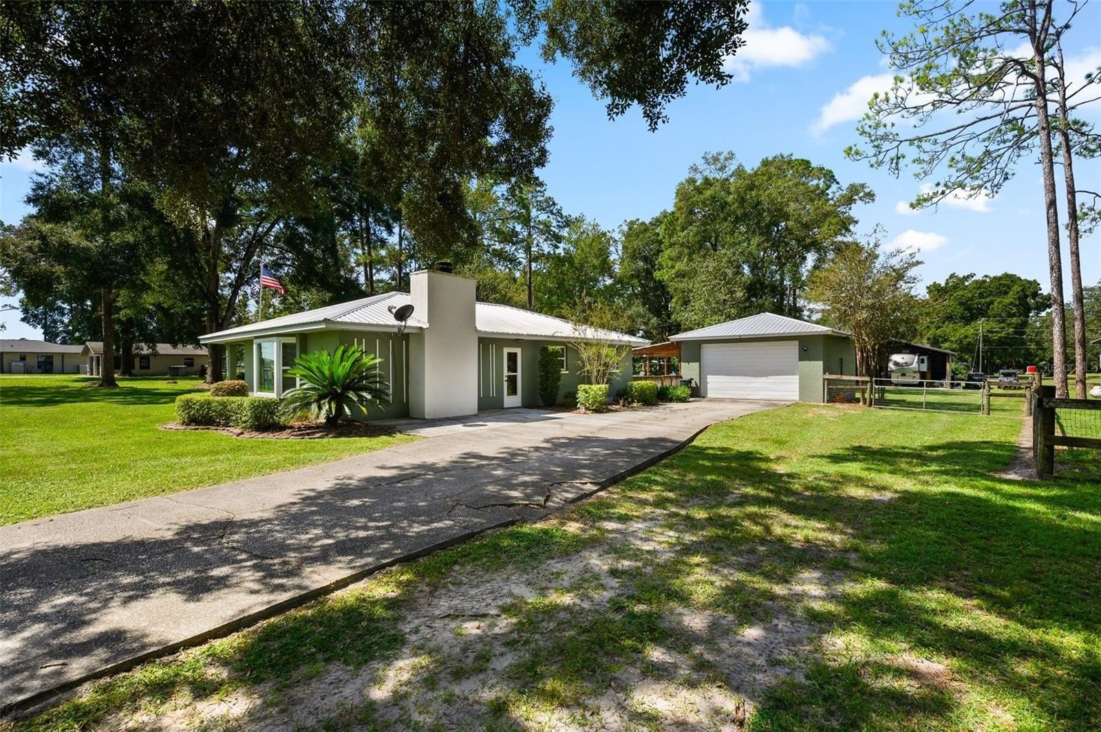 185th Ter, Williston, FL 32696 #1