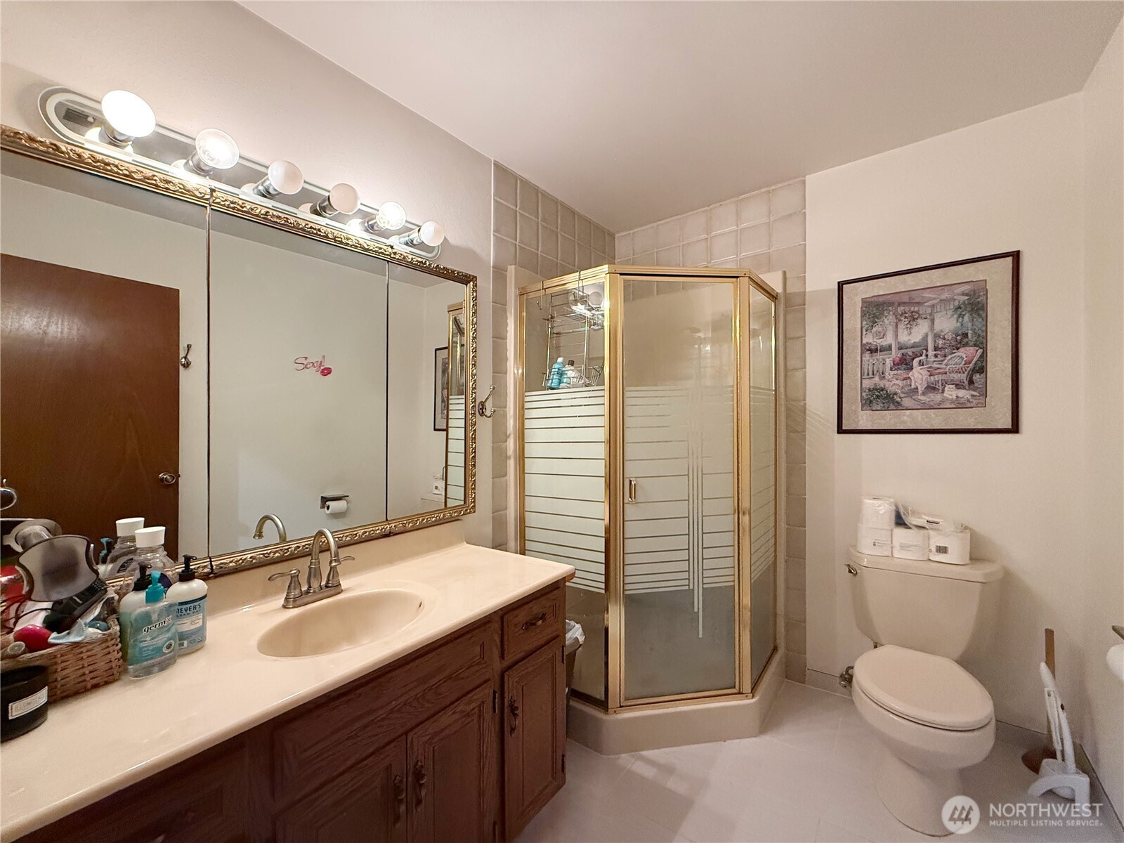 Edmonds, Washington, 98026, United States, 4 Bedrooms Bedrooms, ,2 BathroomsBathrooms,Residential,For Sale,1923504
