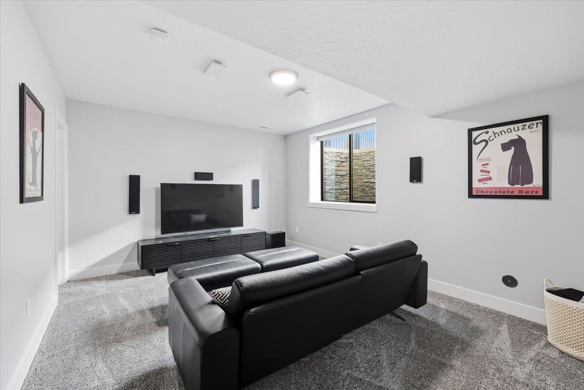 Spokane, Washington, 99208, United States, 5 Bedrooms Bedrooms, ,3 BathroomsBathrooms,Residential,For Sale,1992809