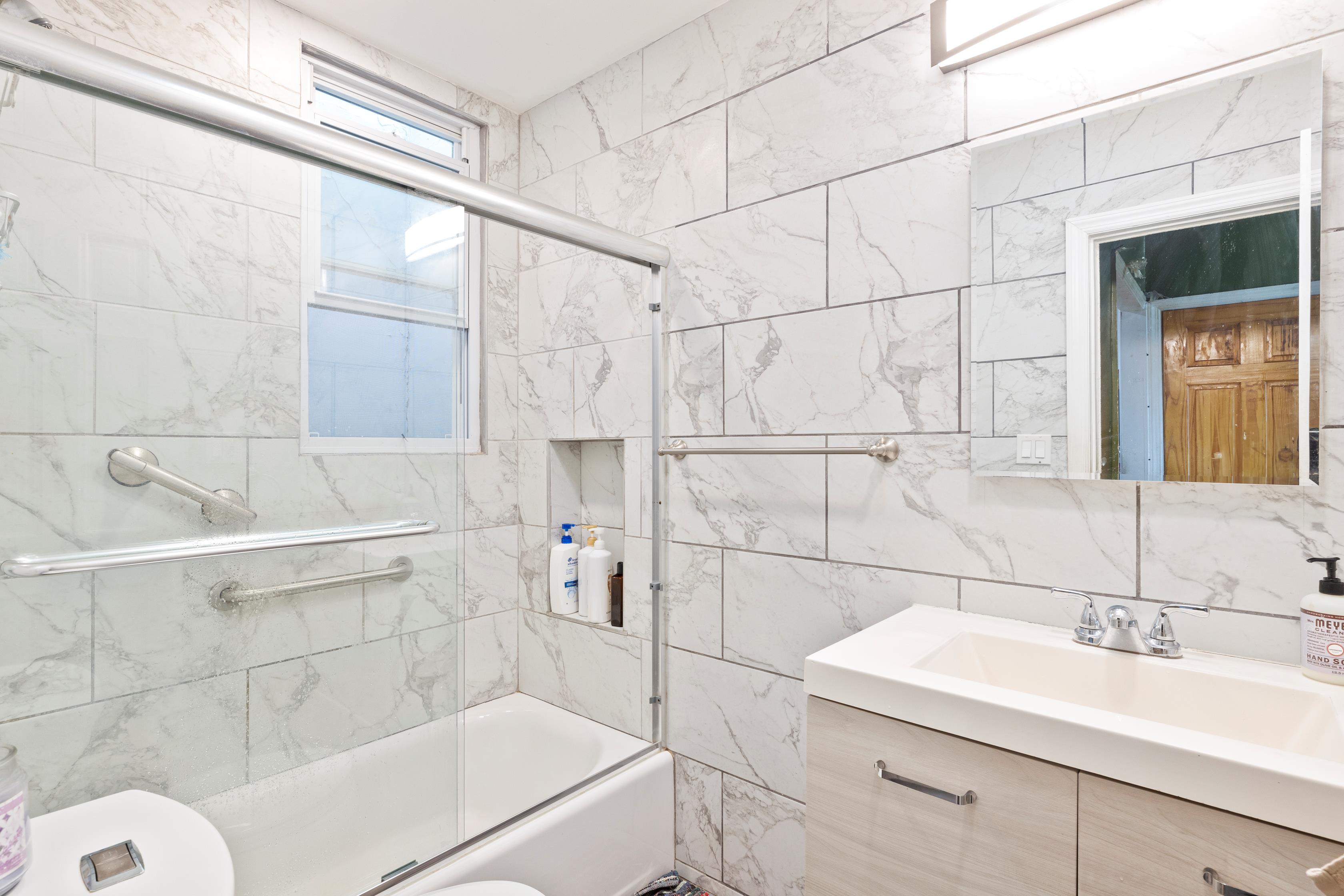 Corona, New York, 11368, United States, 10 Bedrooms Bedrooms, ,3 BathroomsBathrooms,Residential,For Sale,1976119