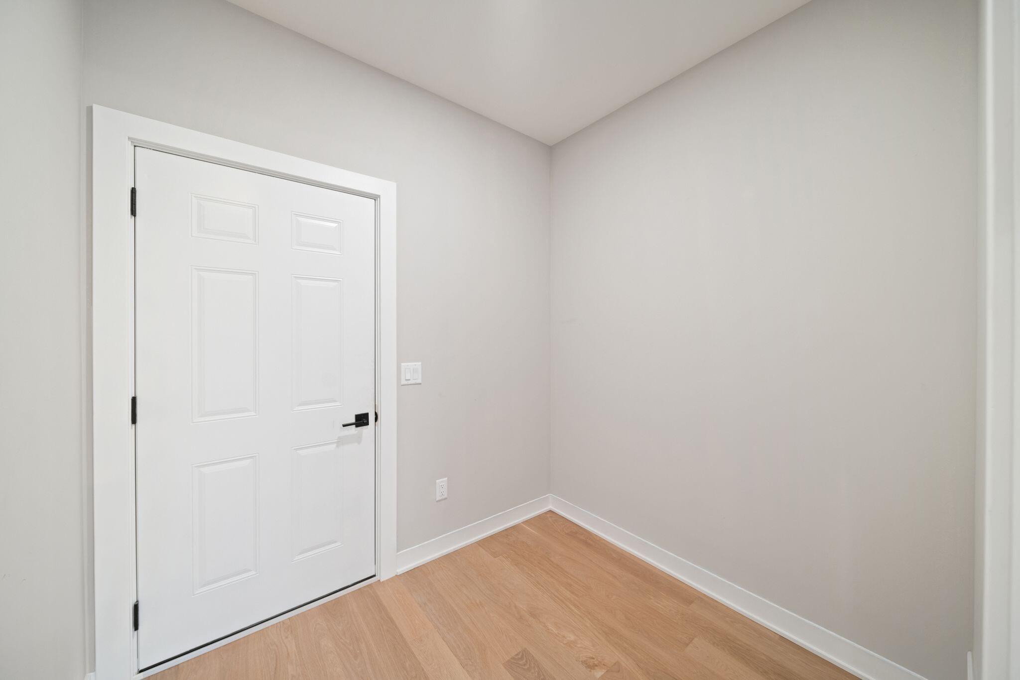 Burlington, Wisconsin, 53105, United States, 6 Bedrooms Bedrooms, ,4 BathroomsBathrooms,Residential,For Sale,2003027