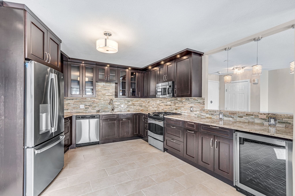 Newton, Massachusetts, 02467, United States, 2 Bedrooms Bedrooms, ,2 BathroomsBathrooms,Residential,For Sale,1847523