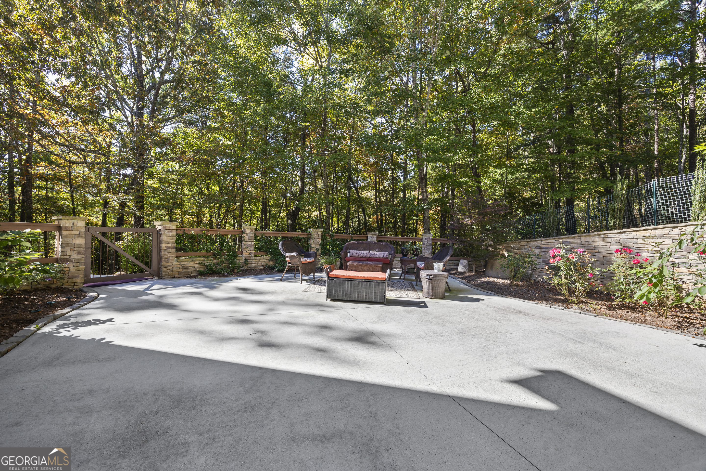 Helen, Georgia, 30545, United States, 3 Bedrooms Bedrooms, ,3 BathroomsBathrooms,Residential,For Sale,1983913