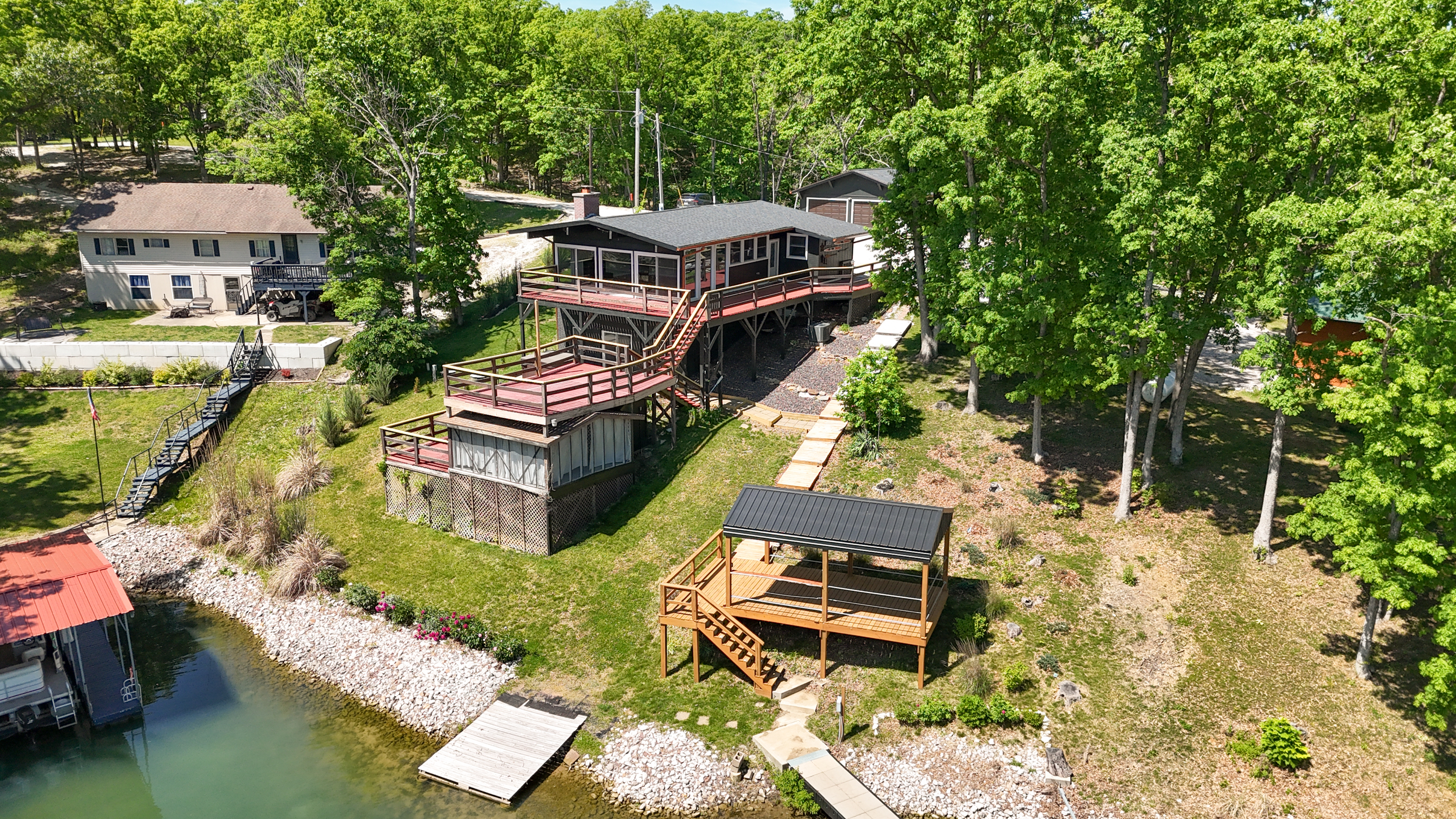 Keytesville, Missouri, 65261, United States, 4 Bedrooms Bedrooms, ,3 BathroomsBathrooms,Residential,For Sale,2048618
