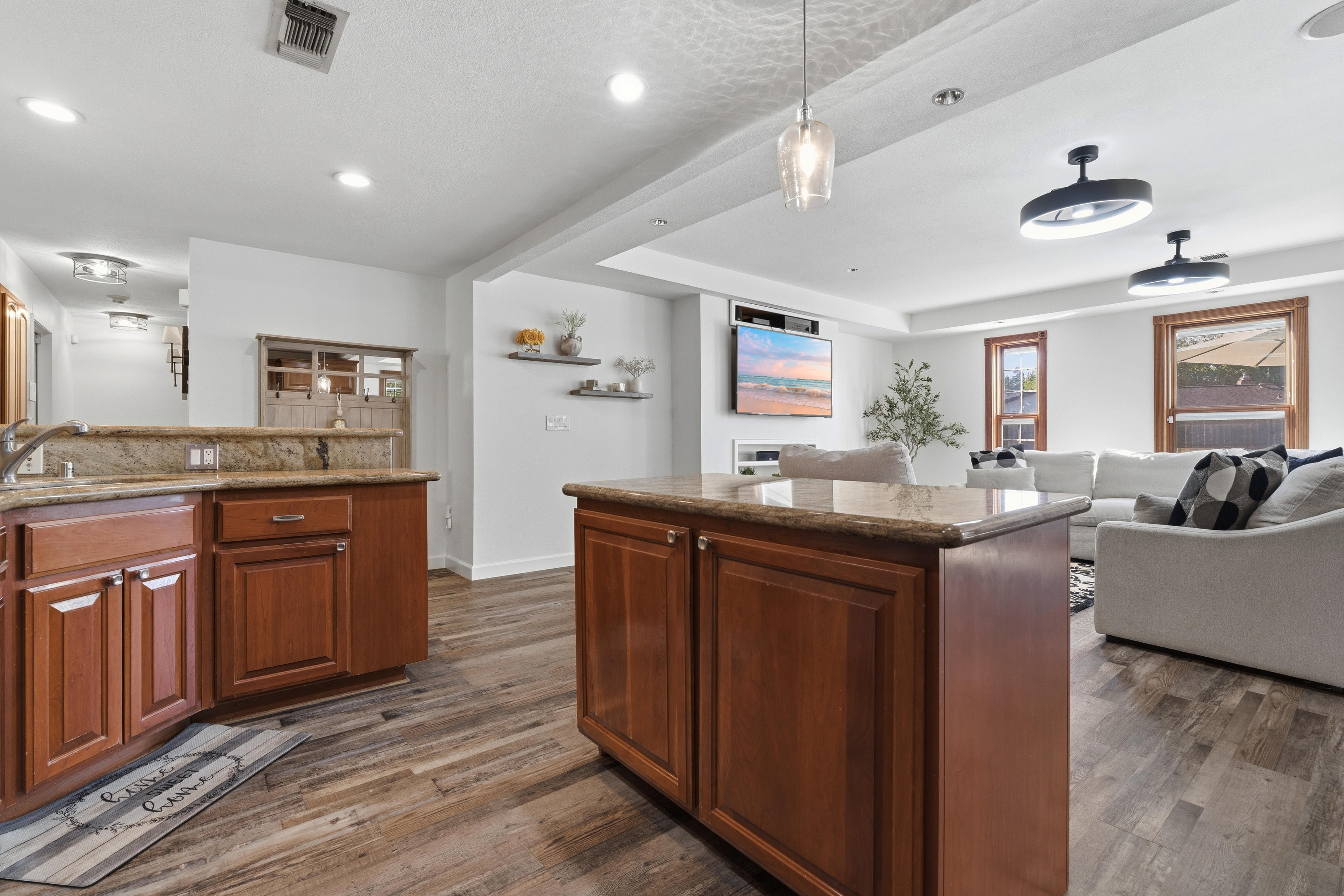  6453 Innsbrook Way, Orangevale, CA 95662 - 物件實景