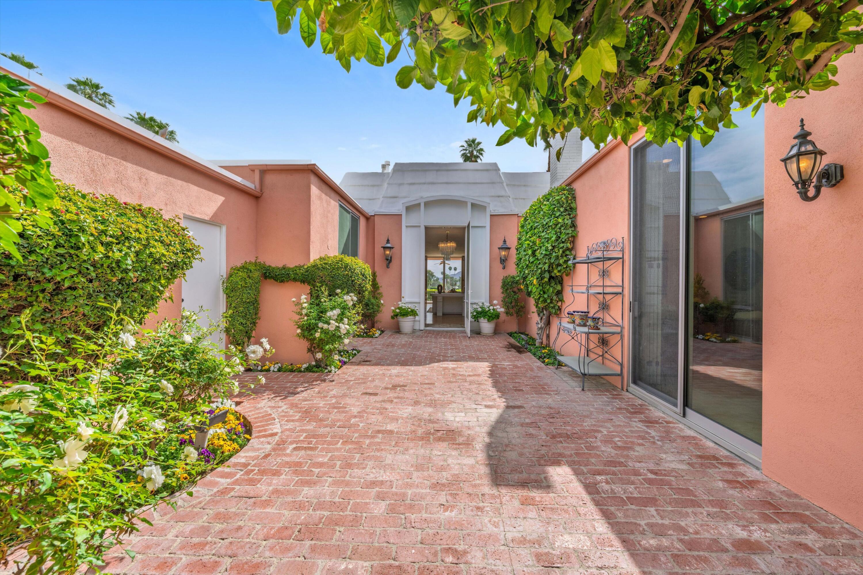 Palm Desert, California, 92260, United States, 4 Bedrooms Bedrooms, ,2 BathroomsBathrooms,Residential,For Sale,1766420