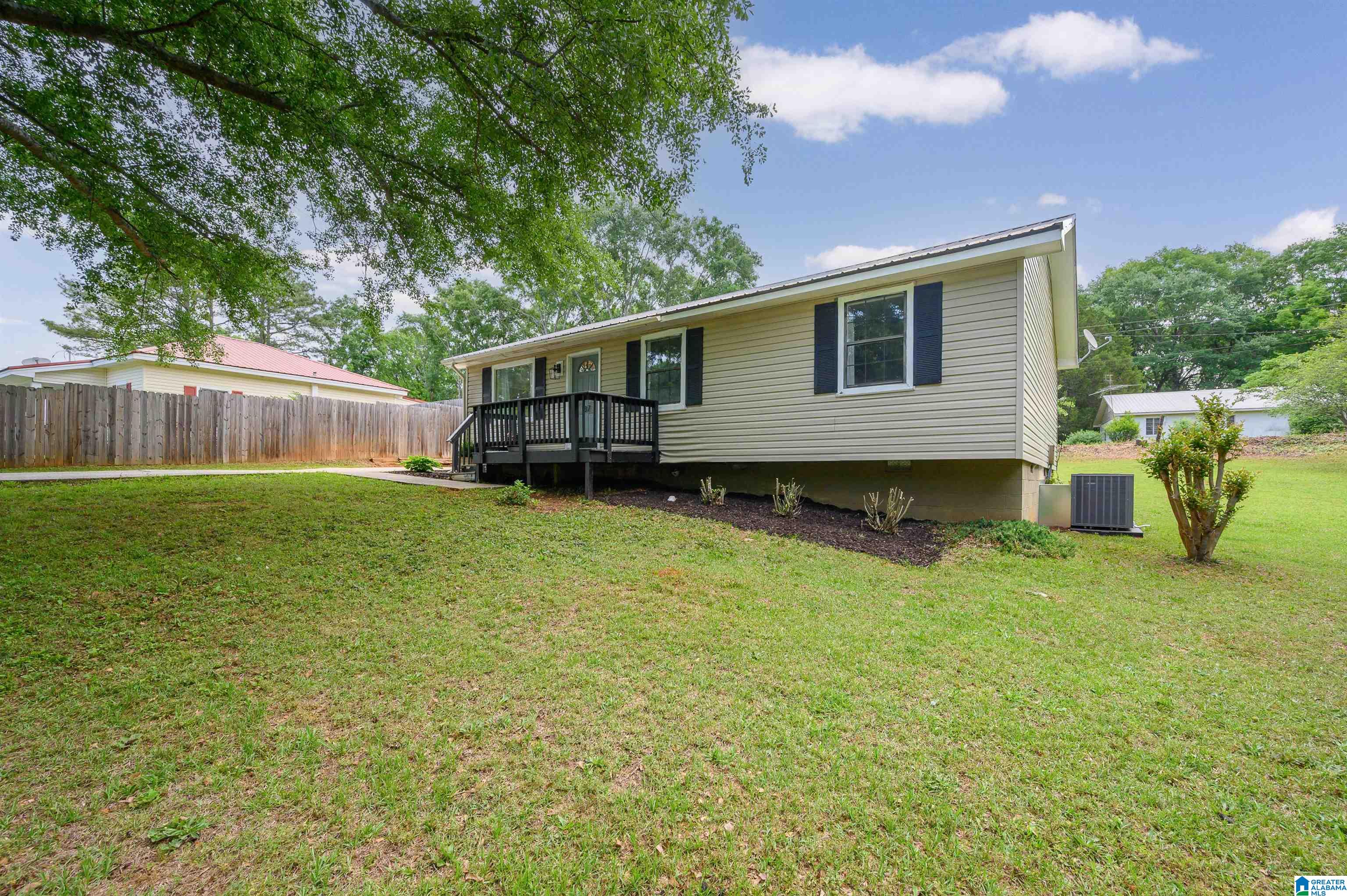 Hill Ave, Sylacauga, AL 35150 #1