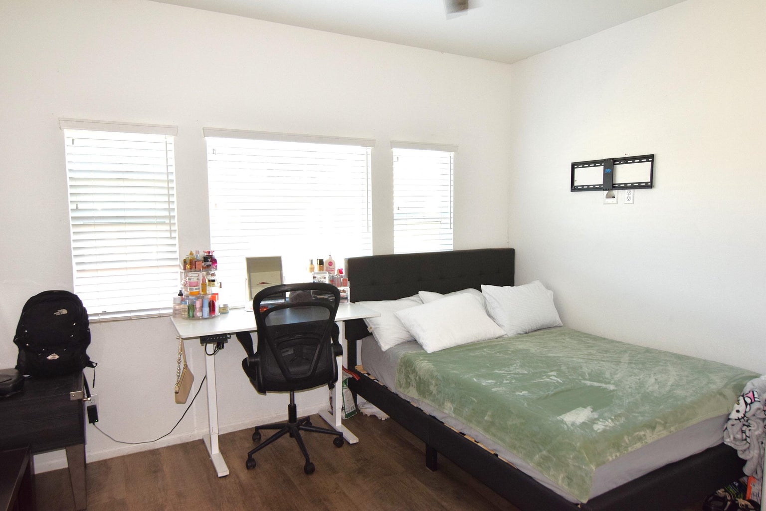 Indio, California, 92203, United States, 4 Bedrooms Bedrooms, ,3 BathroomsBathrooms,Residential,For Sale,1992452