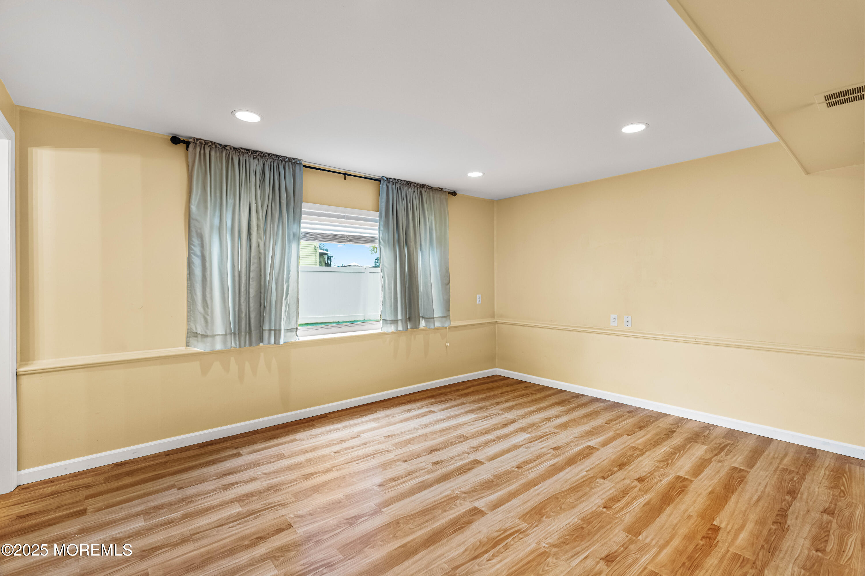 Old Bridge, New Jersey, 08857, United States, 4 Bedrooms Bedrooms, ,2 BathroomsBathrooms,Residential,For Sale,1984027