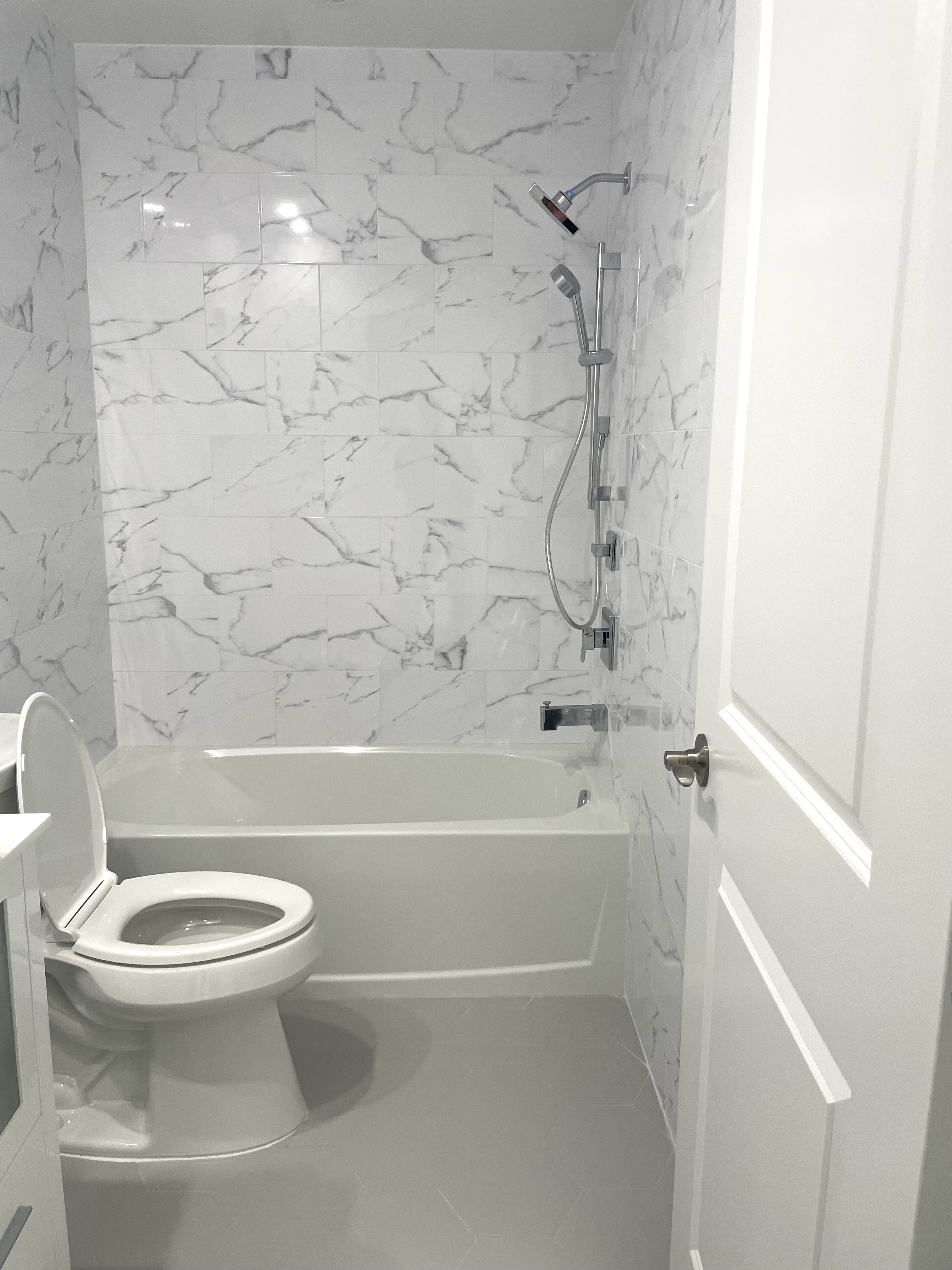 Secaucus, New Jersey, 07094, United States, 3 Bedrooms Bedrooms, ,4 BathroomsBathrooms,Residential,For Sale,1978174