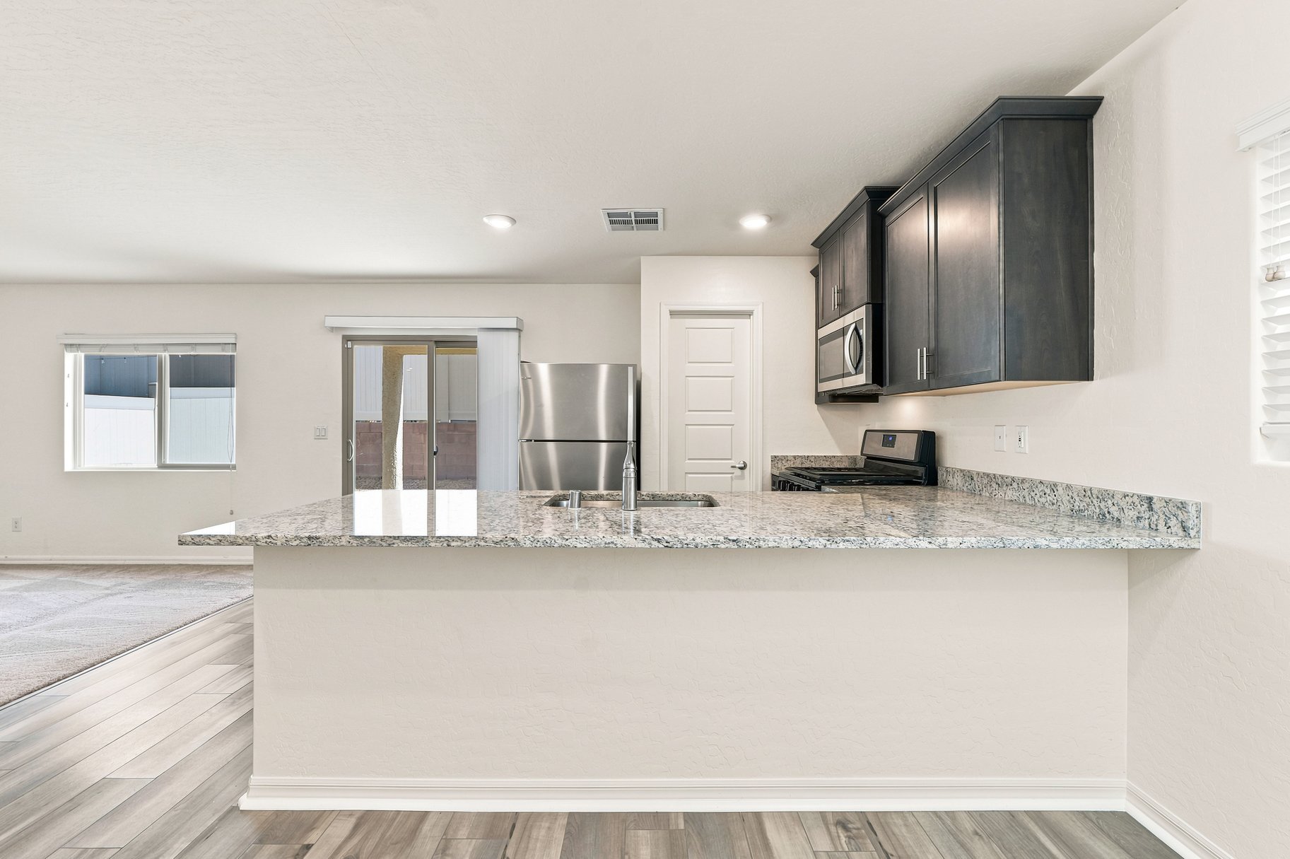  Move-In Ready Home with Great Investment Potential - 物件實景