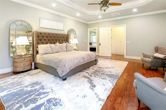 Tahlequah, Oklahoma, 74464, United States, 5 Bedrooms Bedrooms, ,5 BathroomsBathrooms,Residential,For Sale,1982771