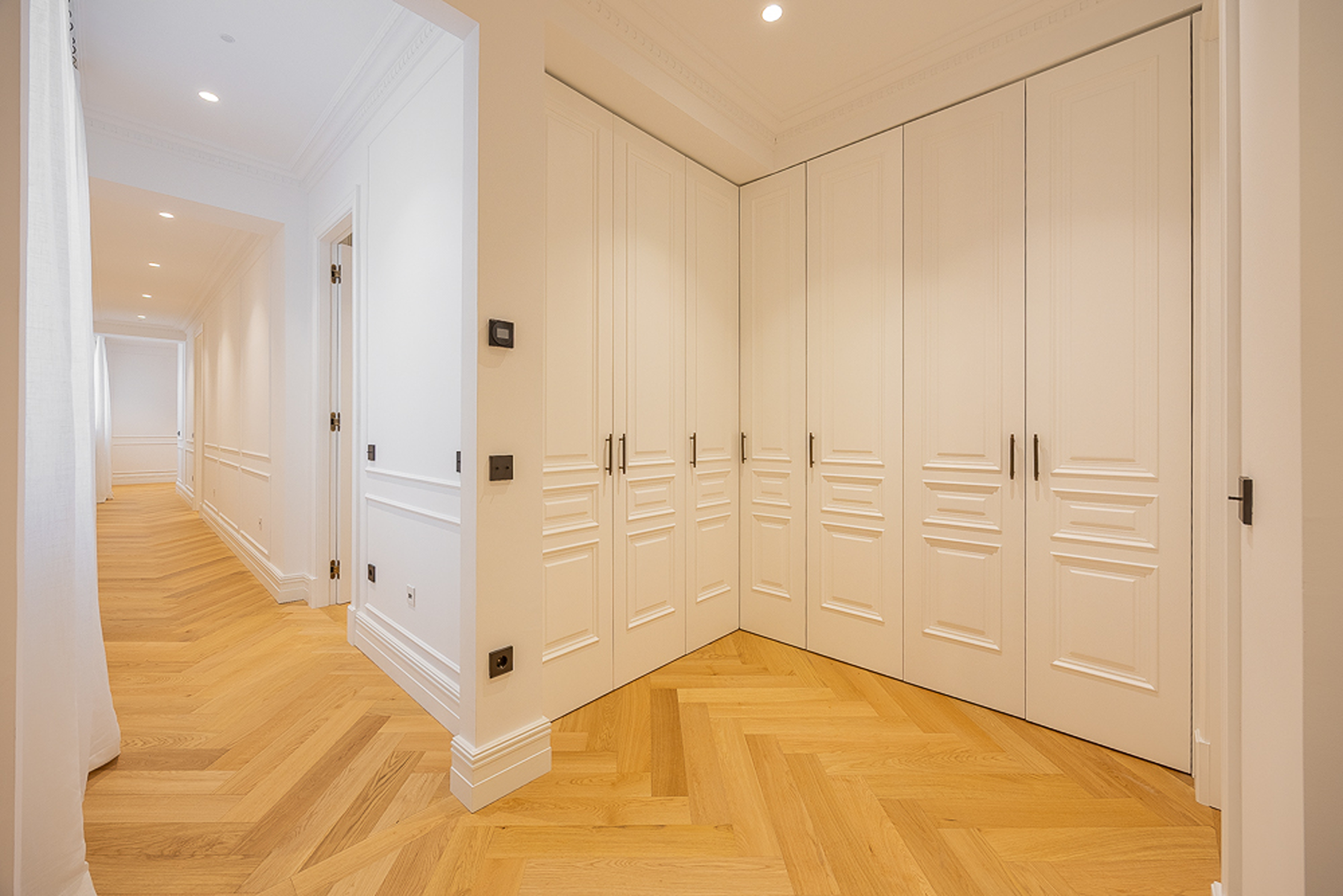  Exclusive flat with 3 suites in a classic building in Almagro, Madrid - 物件實景