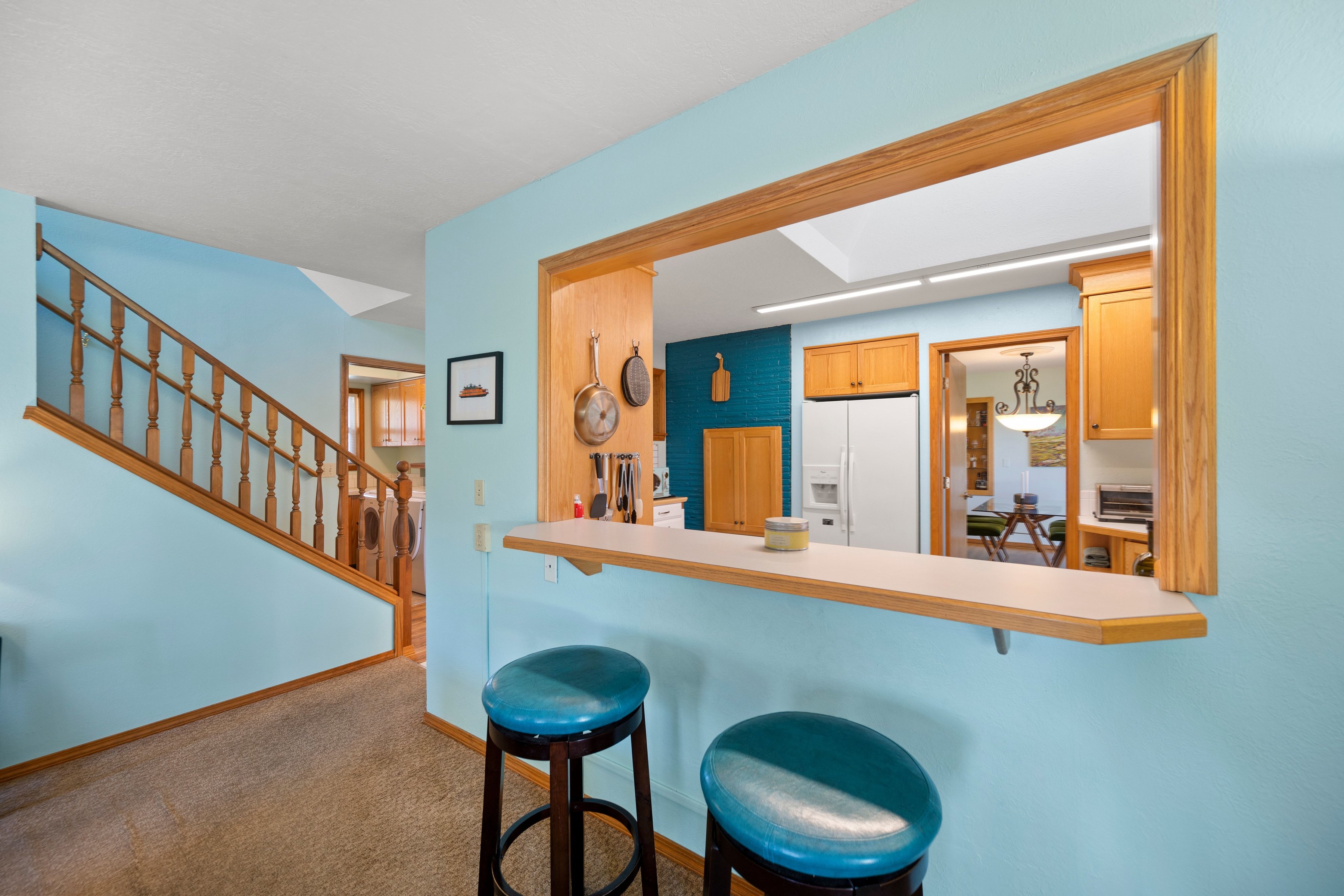  Timeless Mid-Century Design with Sunroom Living and Garden Oasis - 物件實景