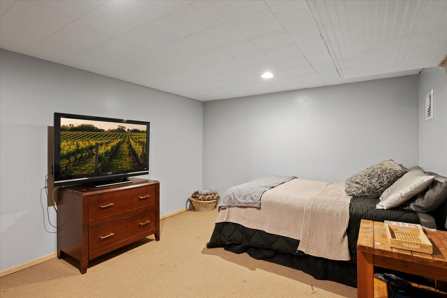 East Moriches, New York, 11940, United States, 3 Bedrooms Bedrooms, ,1 BathroomBathrooms,Residential,For Sale,1837952