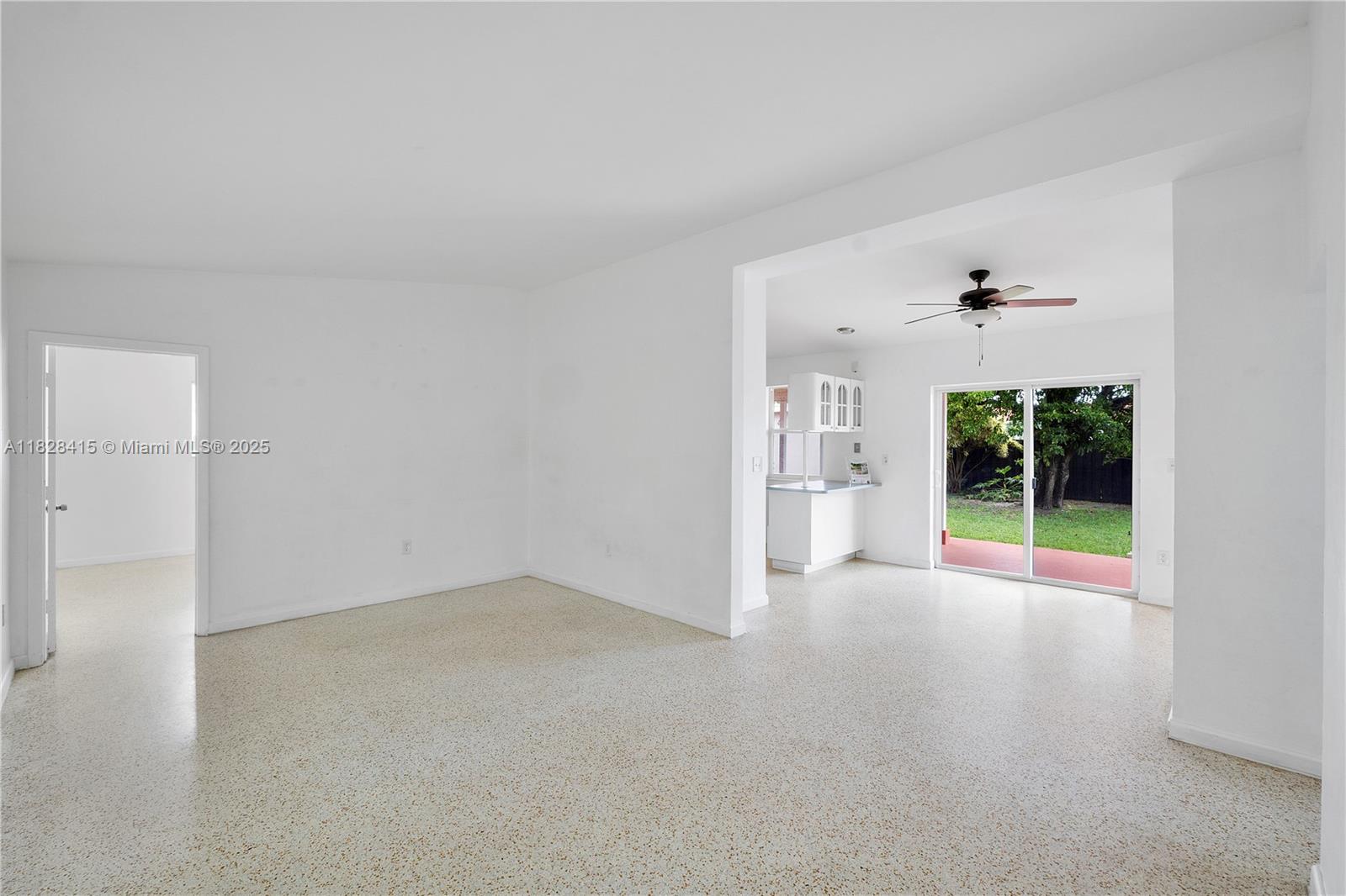 Miami, Florida, 33165, United States, 3 Bedrooms Bedrooms, ,2 BathroomsBathrooms,Residential,For Sale,1882304