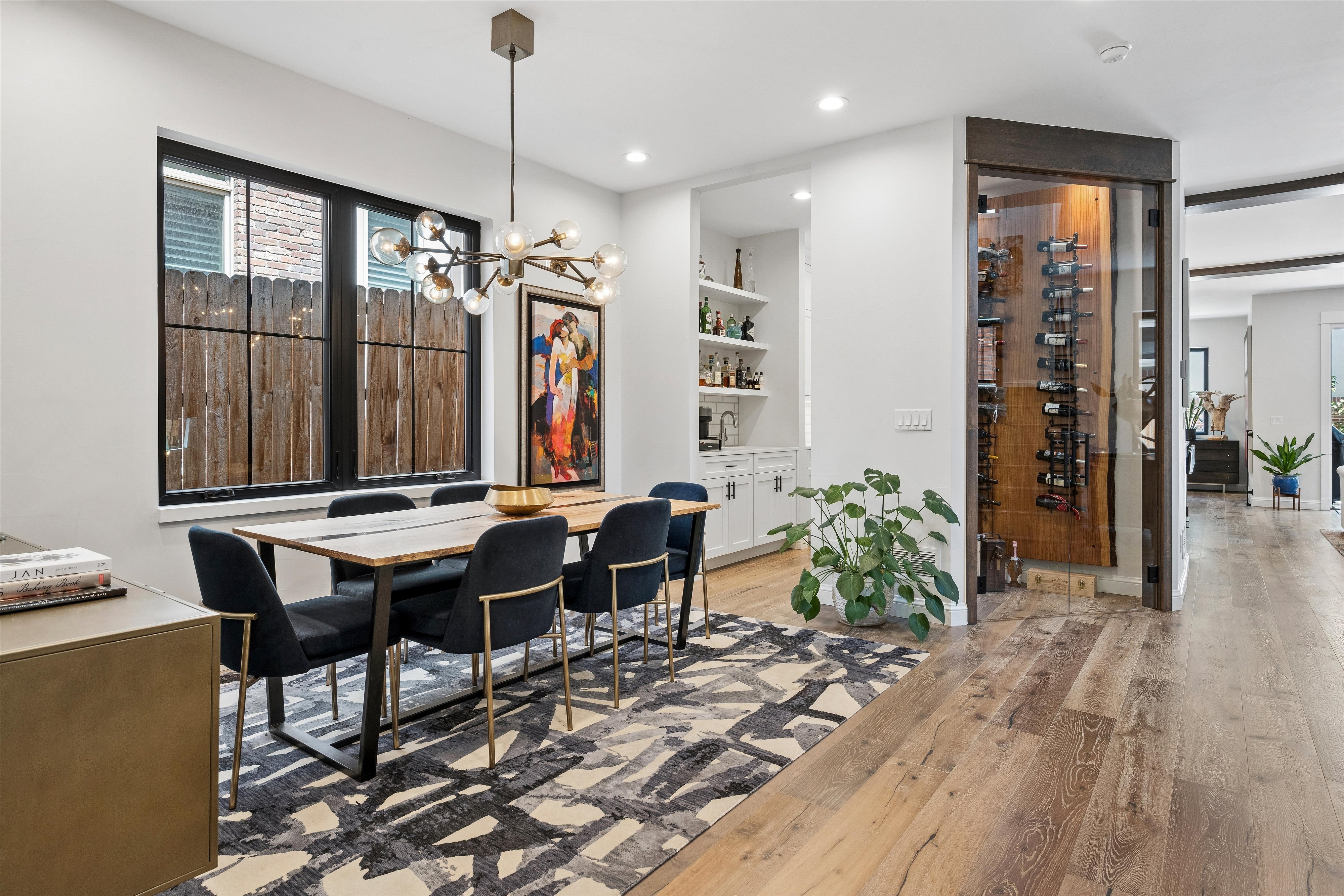  Newer-built residence offers an exceptional opportunity - 物件實景