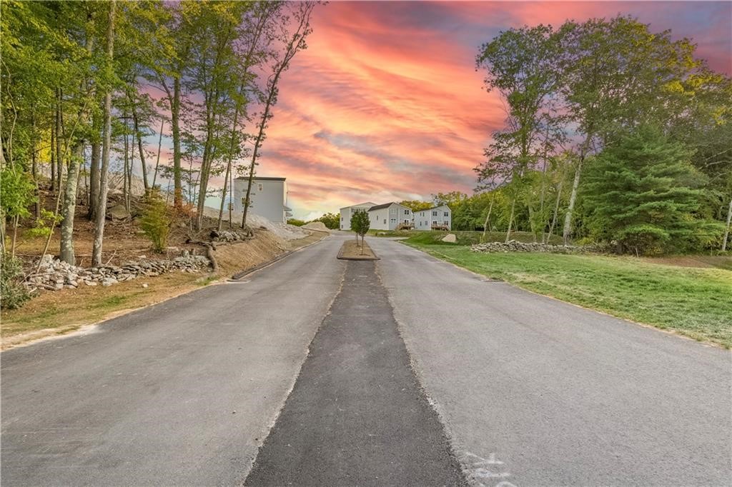 Smithfield, Rhode Island, 02917, United States, 3 Bedrooms Bedrooms, ,3 BathroomsBathrooms,Residential,For Sale,1998977