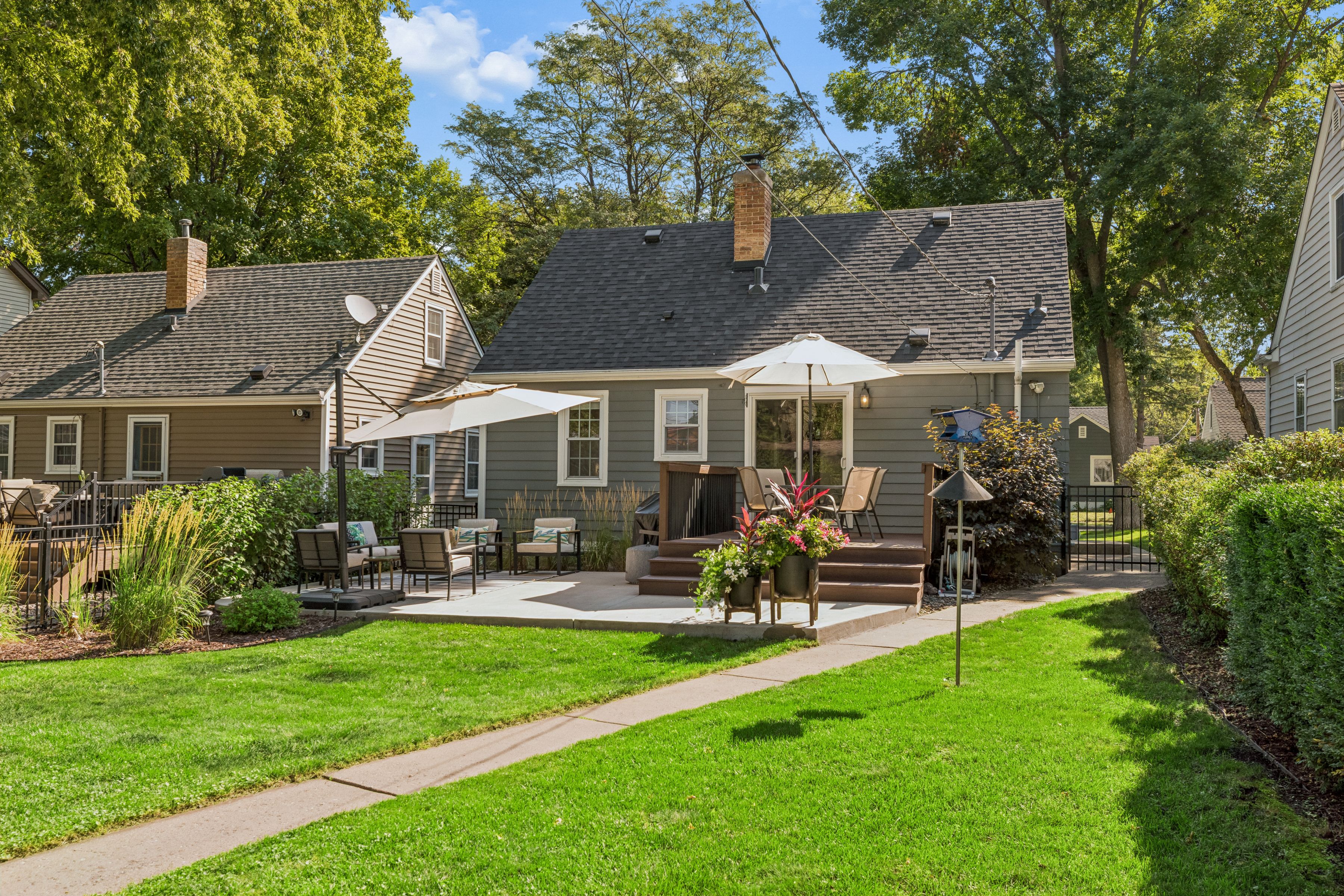  Updated Saint Louis Park Bungalow with Timeless Charm - 物件實景
