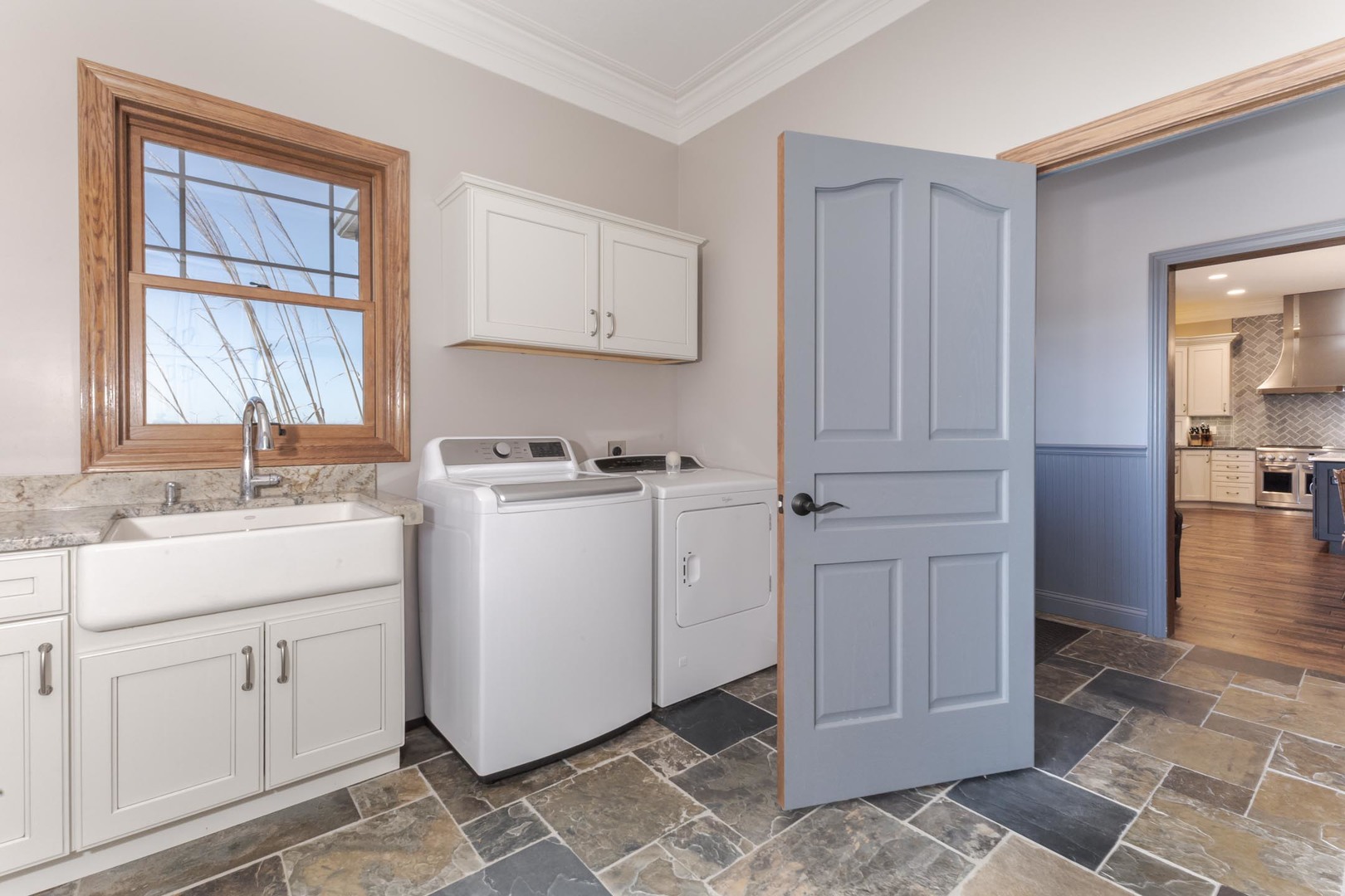 Hudson, Illinois, 61748, United States, 3 Bedrooms Bedrooms, ,5 BathroomsBathrooms,Residential,For Sale,1987913