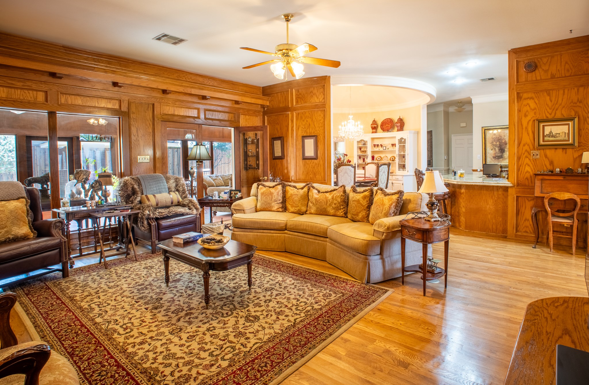 Mexia, Texas, 76667, United States, 4 Bedrooms Bedrooms, ,5 BathroomsBathrooms,Residential,For Sale,1941675