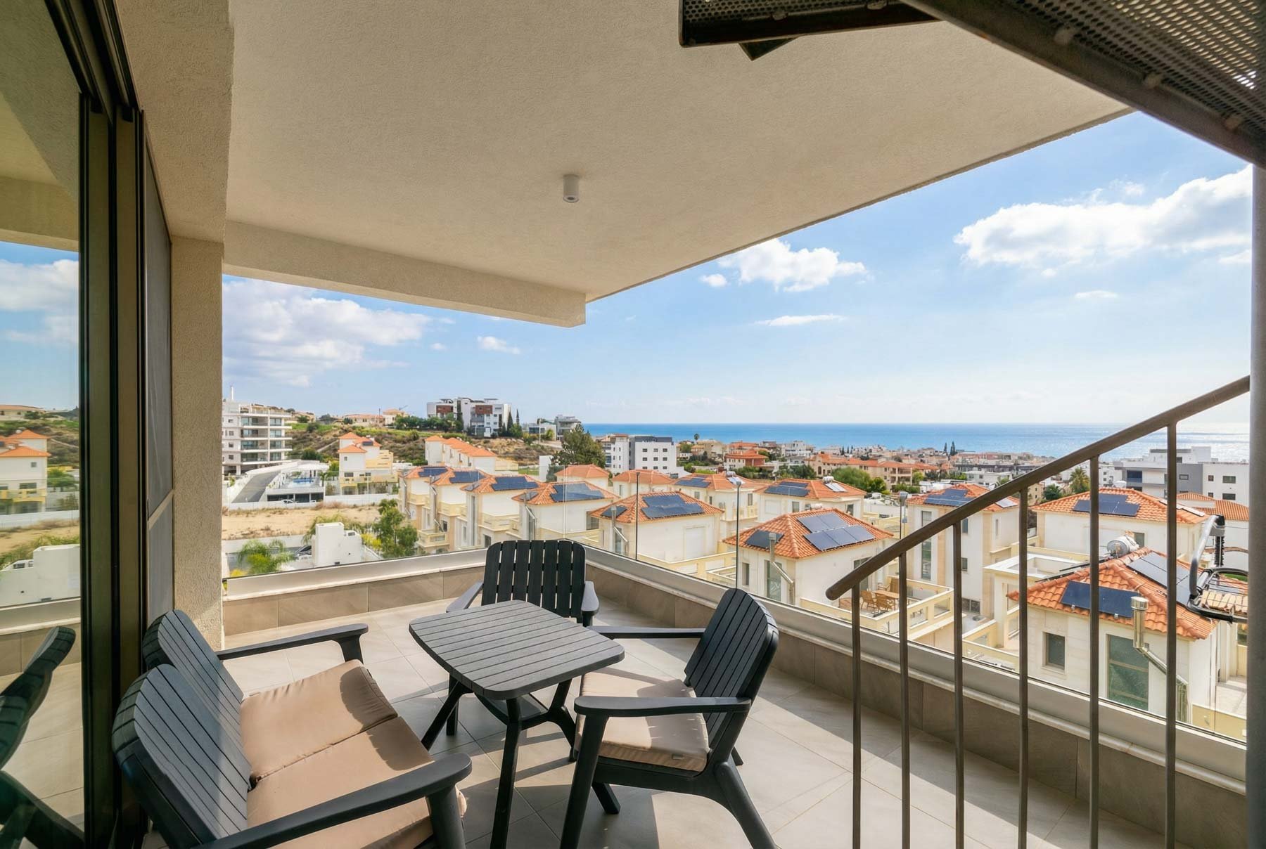  Three Bedroom Penthouse with Roof Terrace in Limassol - 物件實景