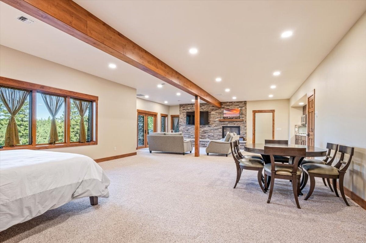 Clancy, Montana, 59634, United States, 6 Bedrooms Bedrooms, ,5 BathroomsBathrooms,Residential,For Sale,1873825
