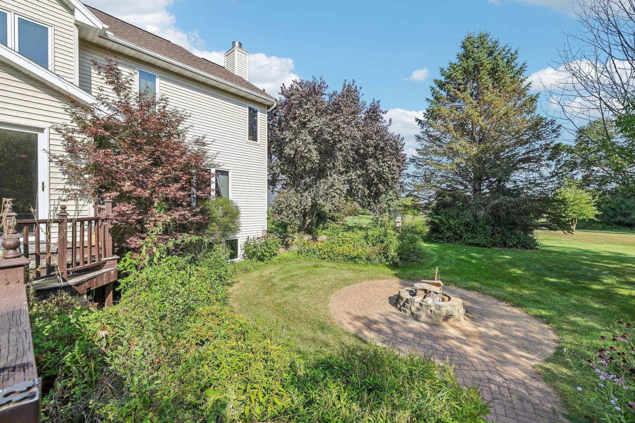 Portage, Wisconsin, 53901, United States, 4 Bedrooms Bedrooms, ,5 BathroomsBathrooms,Residential,For Sale,1976177