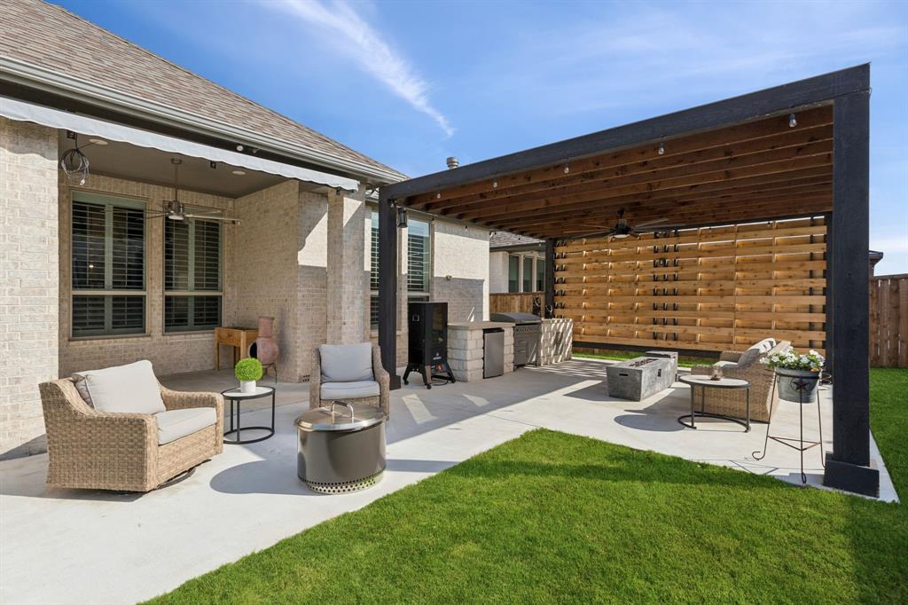 Fort Worth, Texas, 76052, United States, 4 Bedrooms Bedrooms, ,4 BathroomsBathrooms,Residential,For Sale,1960581