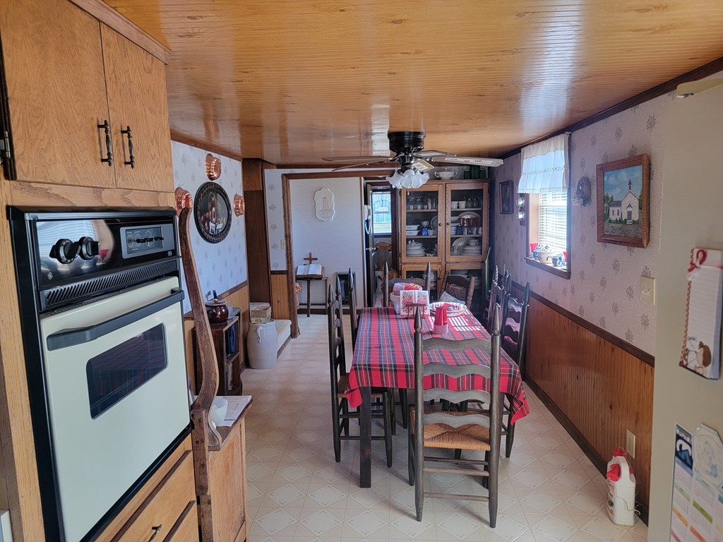 Hayesville, North Carolina, 28904, United States, 3 Bedrooms Bedrooms, ,1 BathroomBathrooms,Residential,For Sale,1887043