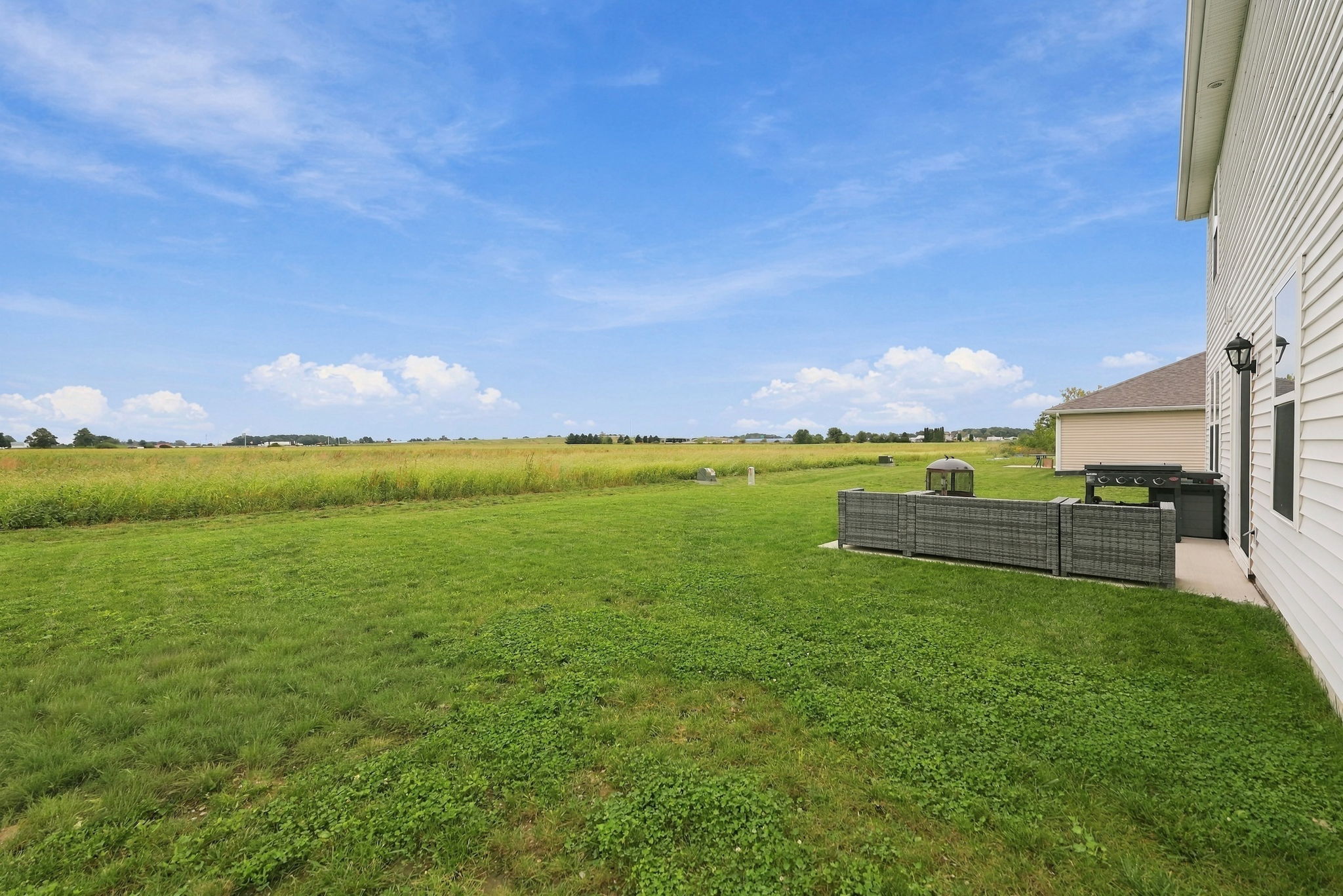  Well-Maintained 4 Bedroom Newer Built Home - 物件實景