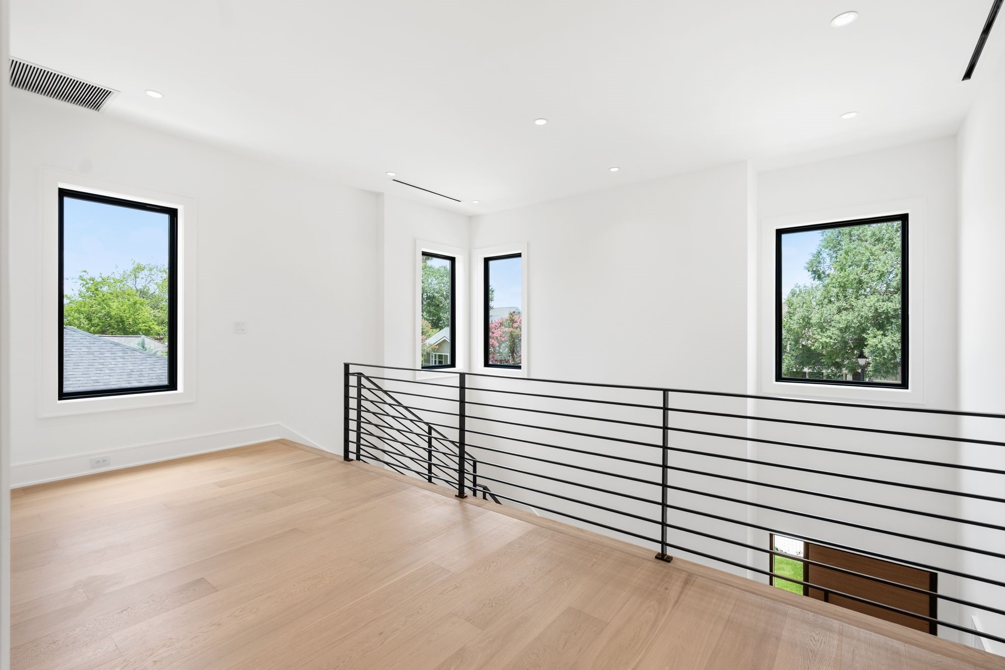  1116 Highland Street - 物件實景