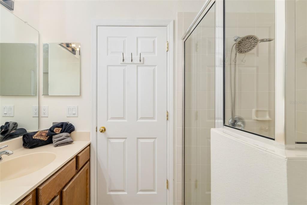 University Park, Florida, 34201, United States, 4 Bedrooms Bedrooms, ,4 BathroomsBathrooms,Residential,For Sale,1876189