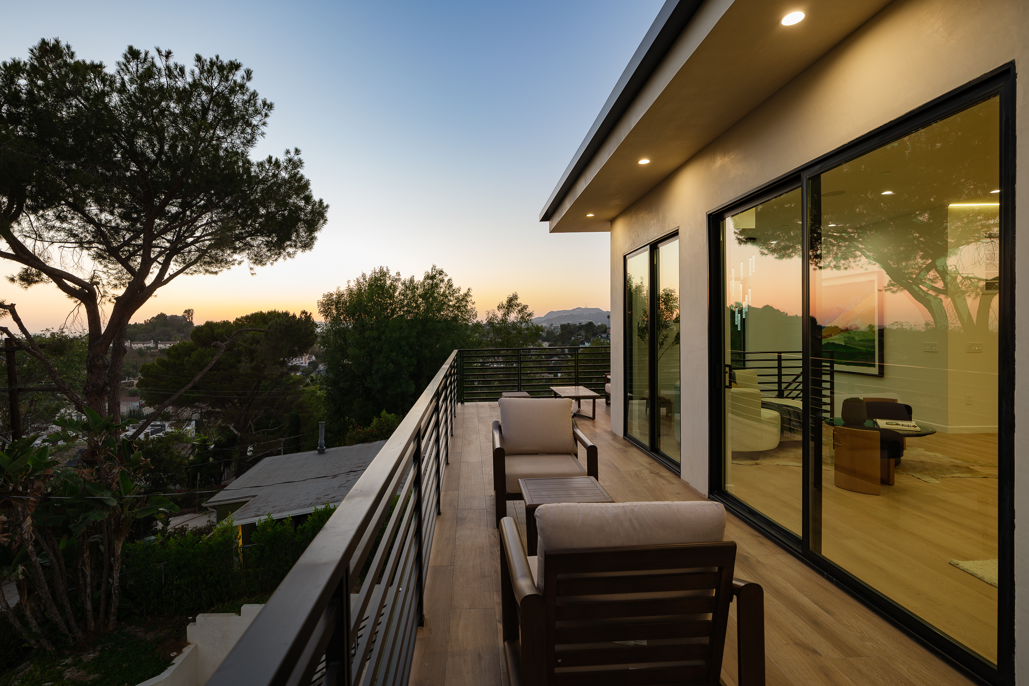  2119 Ewing St - 物件實景
