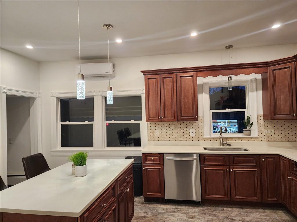 Cranston, Rhode Island, 02905, United States, 5 Bedrooms Bedrooms, ,3 BathroomsBathrooms,Residential,For Sale,1930877