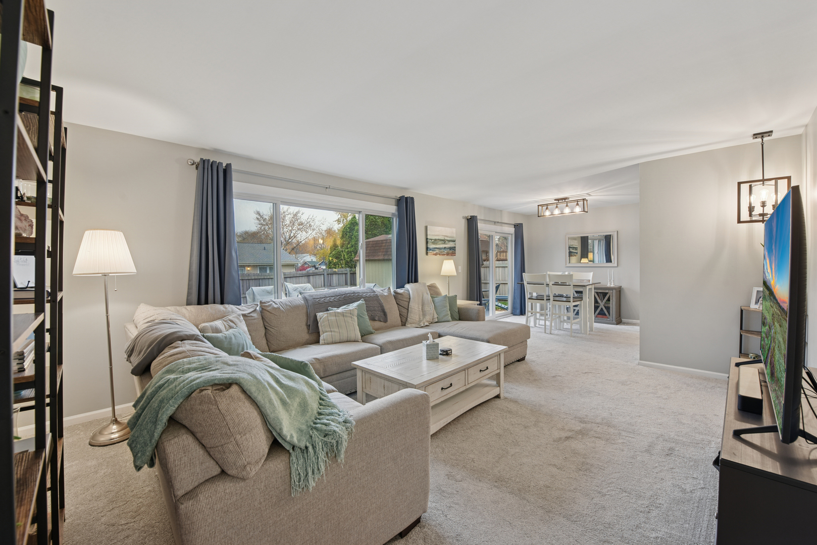 Bloomingdale, Illinois, 60108, United States, 4 Bedrooms Bedrooms, ,3 BathroomsBathrooms,Residential,For Sale,2000593