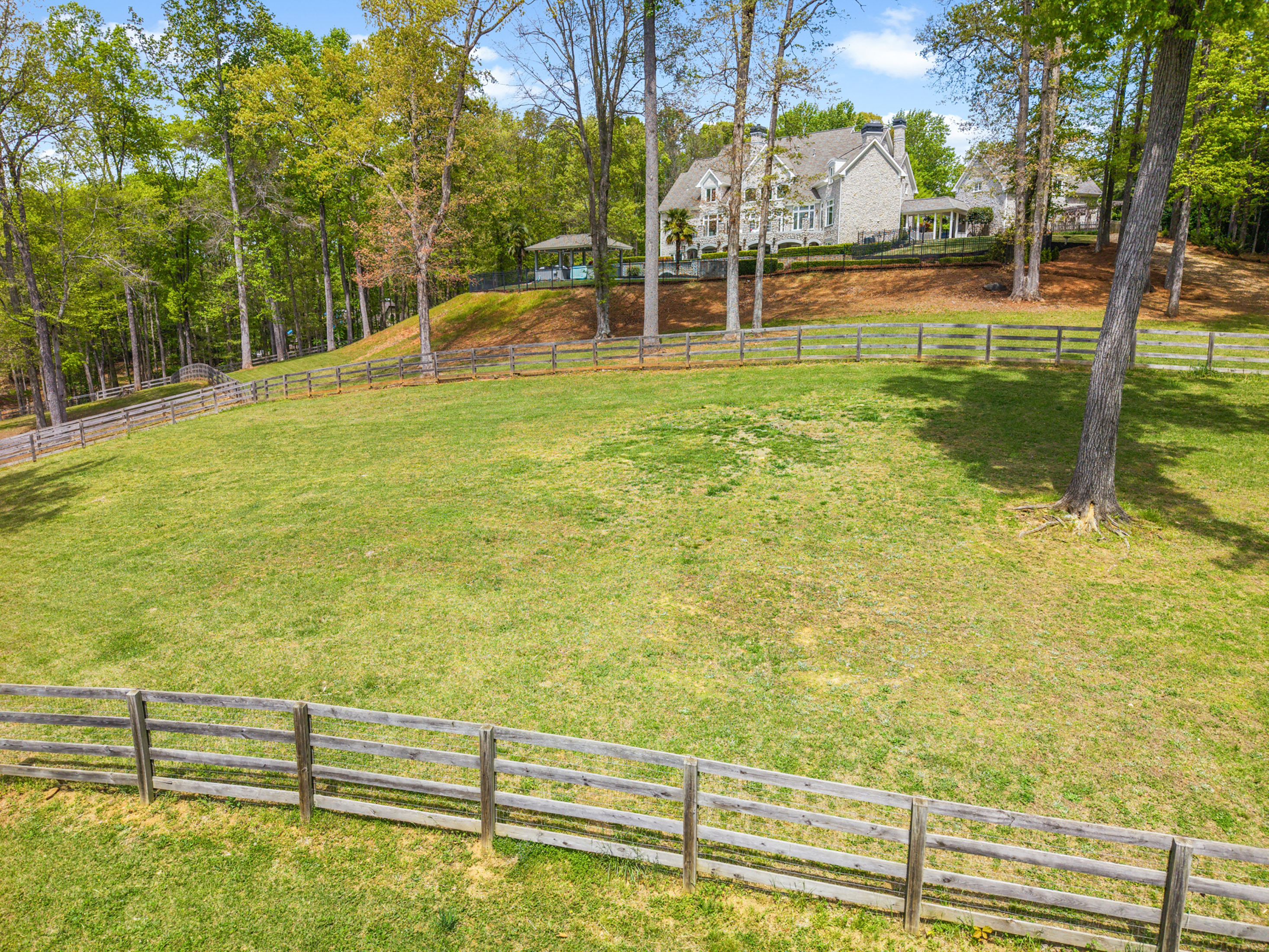  Experience Elevated Living in this Exceptional Estate-Style Residence - 物件實景