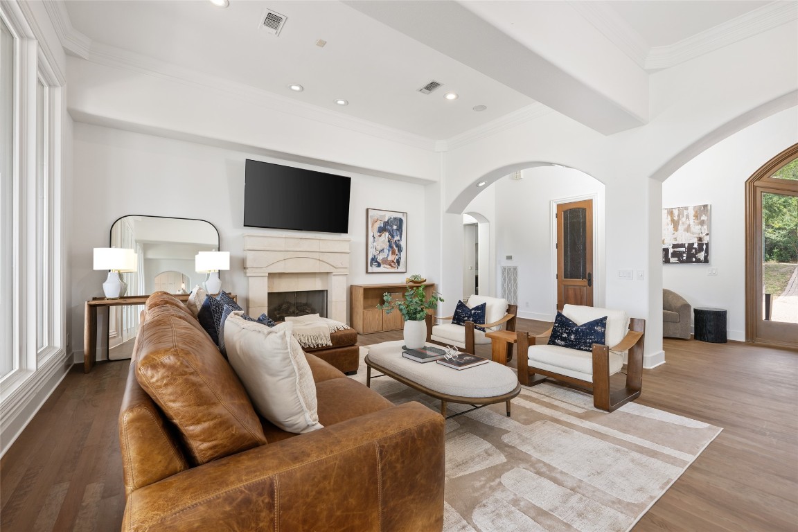Austin, Texas, 78746, United States, 4 Bedrooms Bedrooms, ,6 BathroomsBathrooms,Residential,For Sale,1838142