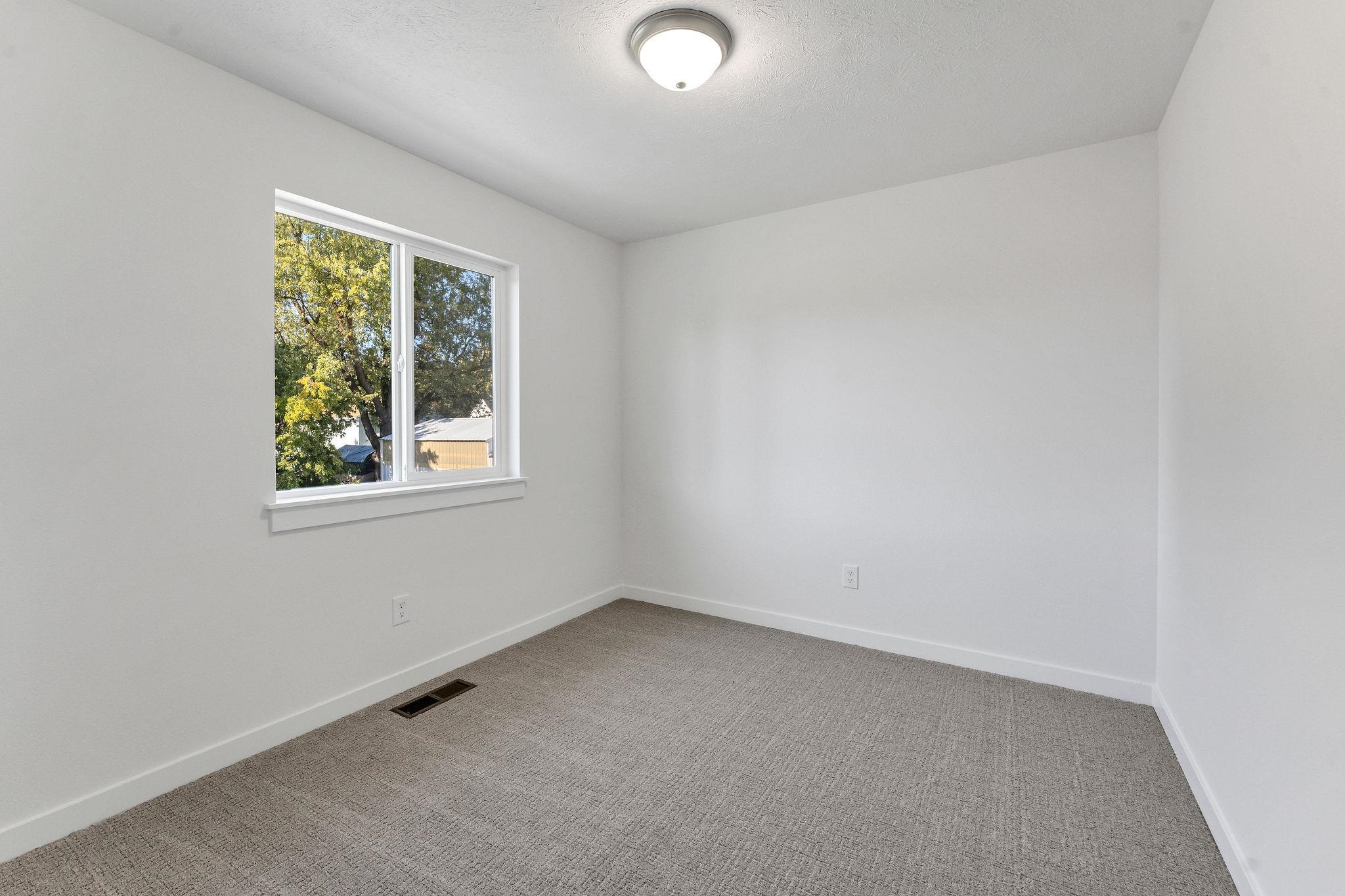 Spokane, Washington, 99212, United States, 3 Bedrooms Bedrooms, ,6 BathroomsBathrooms,Residential,For Sale,1986291