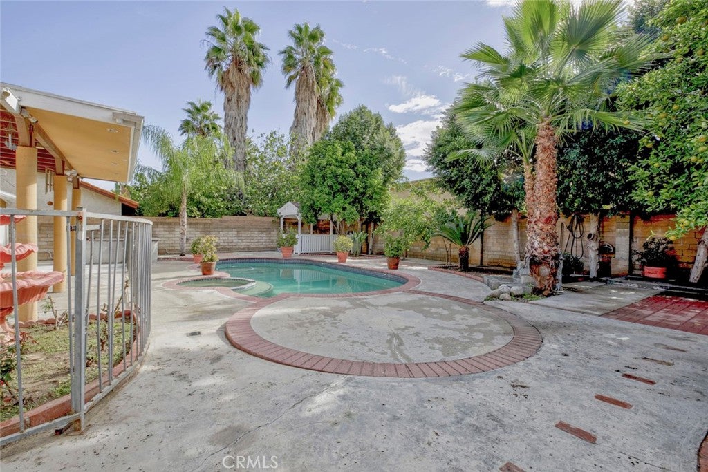 North Hills, California, 91343, United States, 4 Bedrooms Bedrooms, ,4 BathroomsBathrooms,Residential,For Sale,1997104